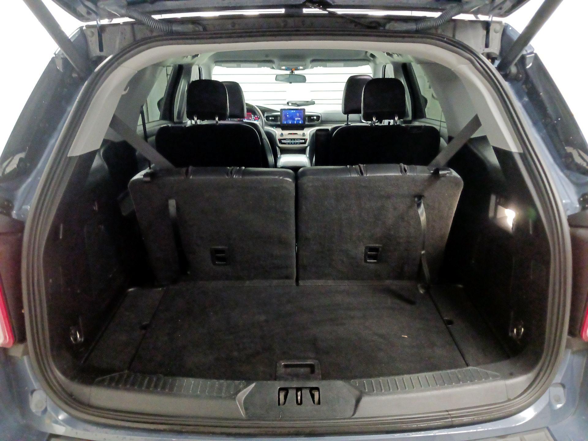 Thumbnail: 2021 Ford Explorer - 17