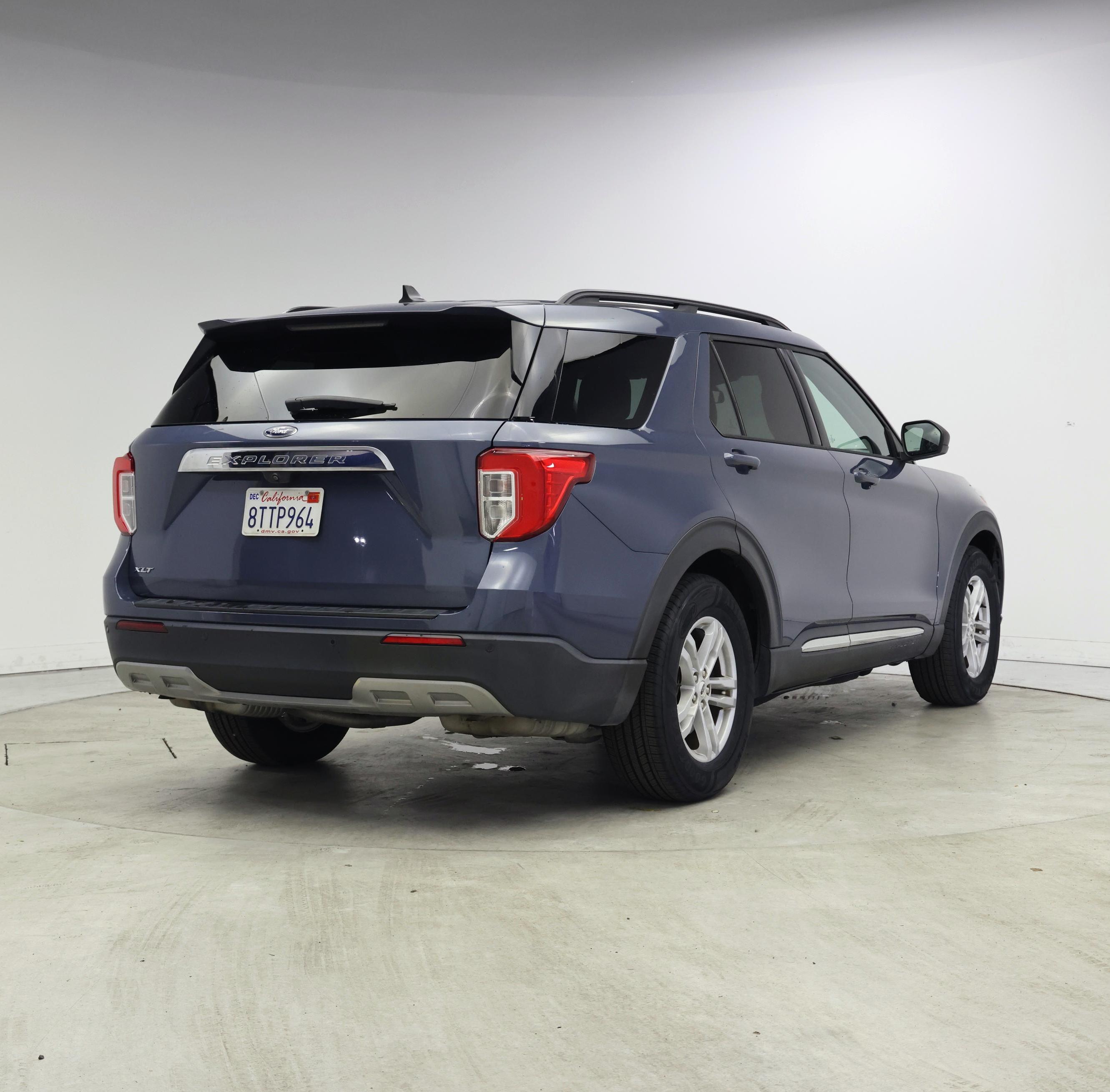 Thumbnail: 2021 Ford Explorer - 8