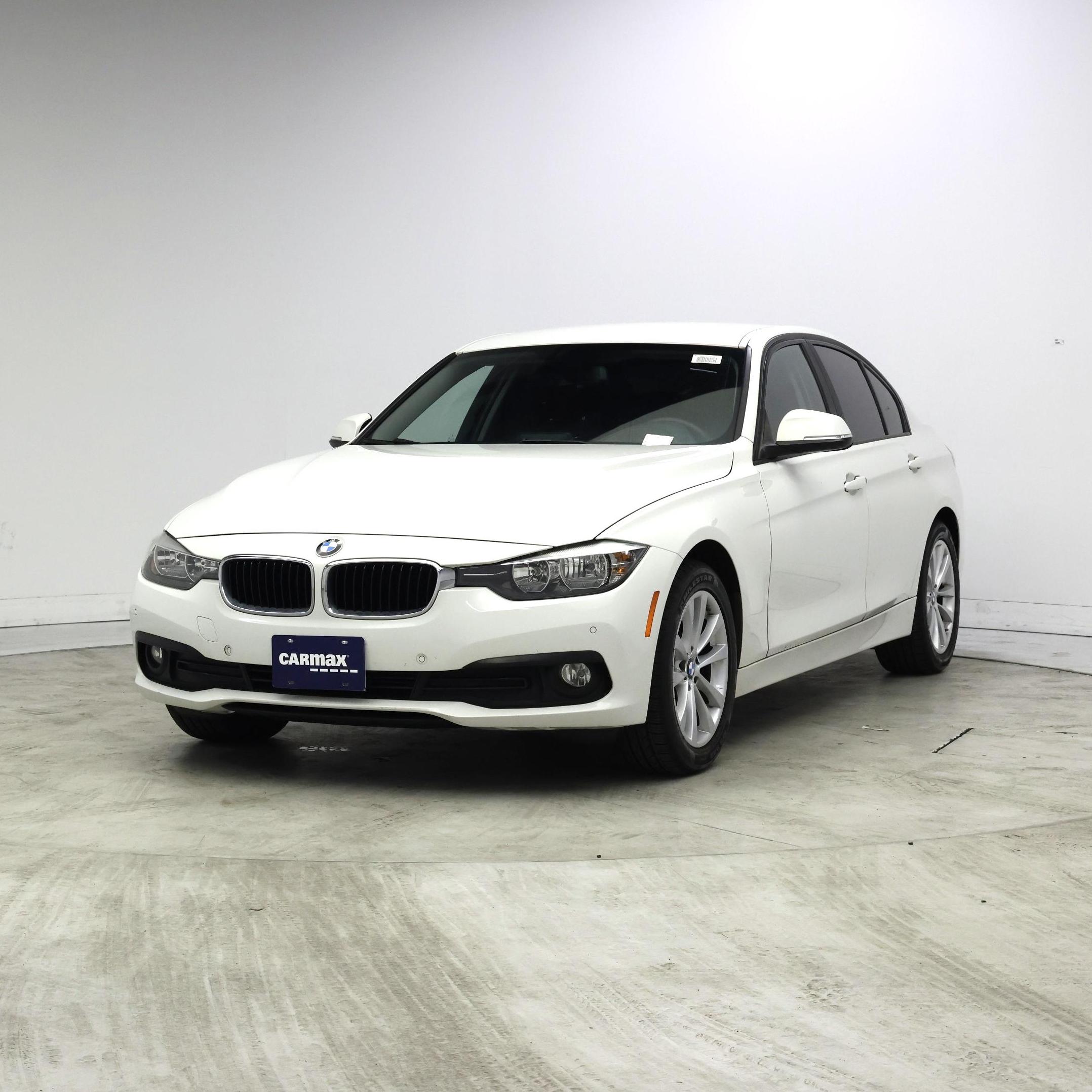 Thumbnail: 2017 BMW 3 Series - 4