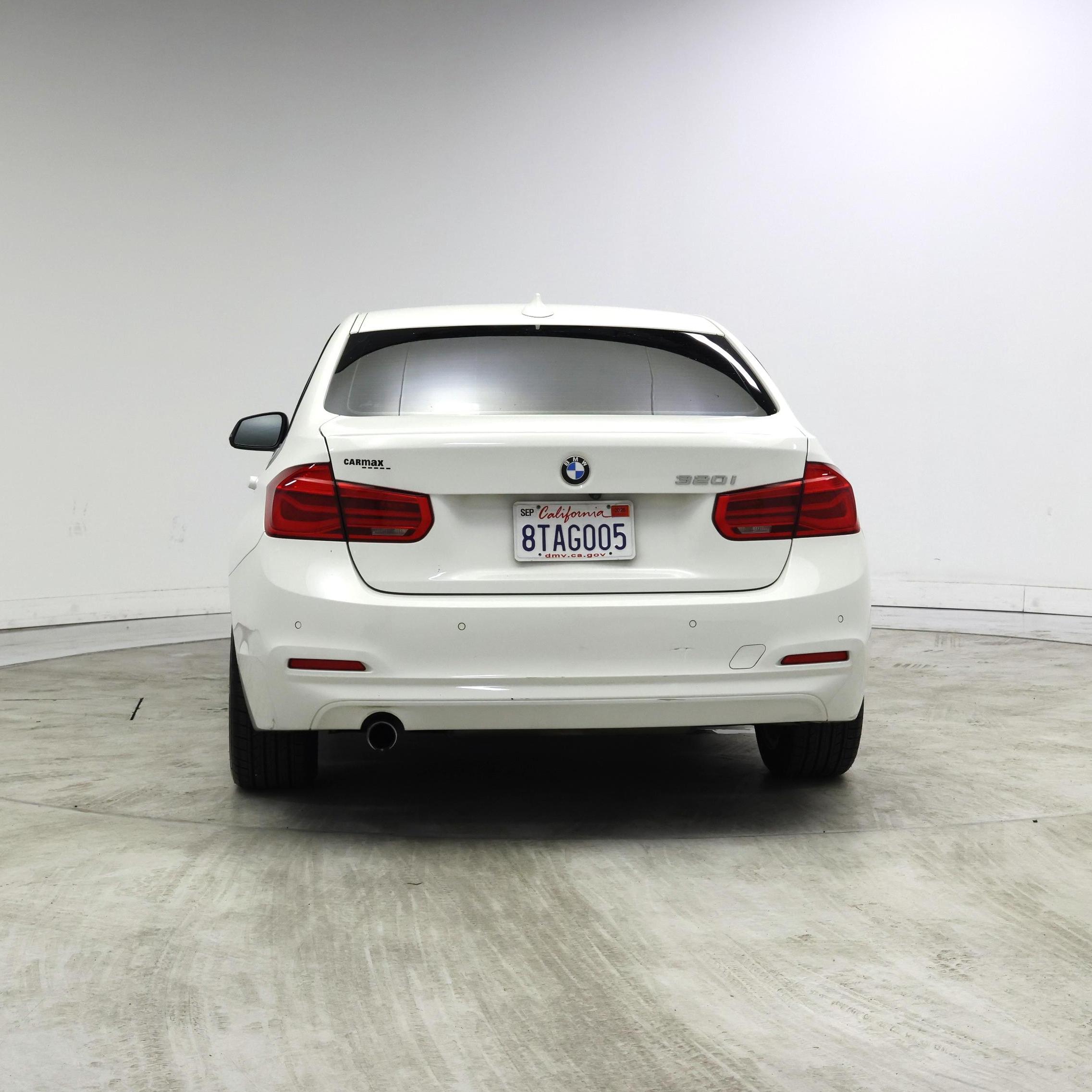 Thumbnail: 2017 BMW 3 Series - 6