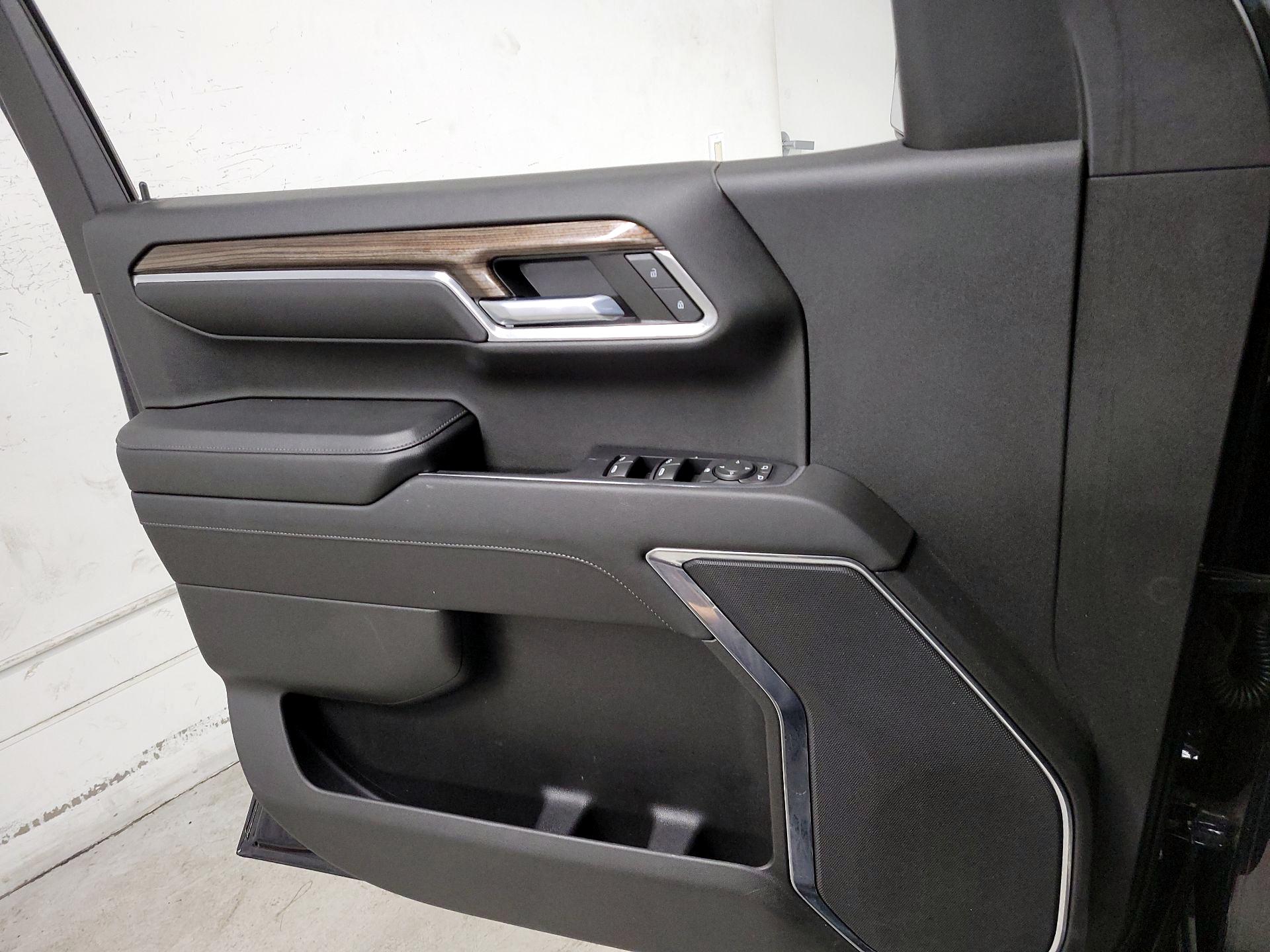 Thumbnail: 2022 Chevrolet Silverado 1500 - 12