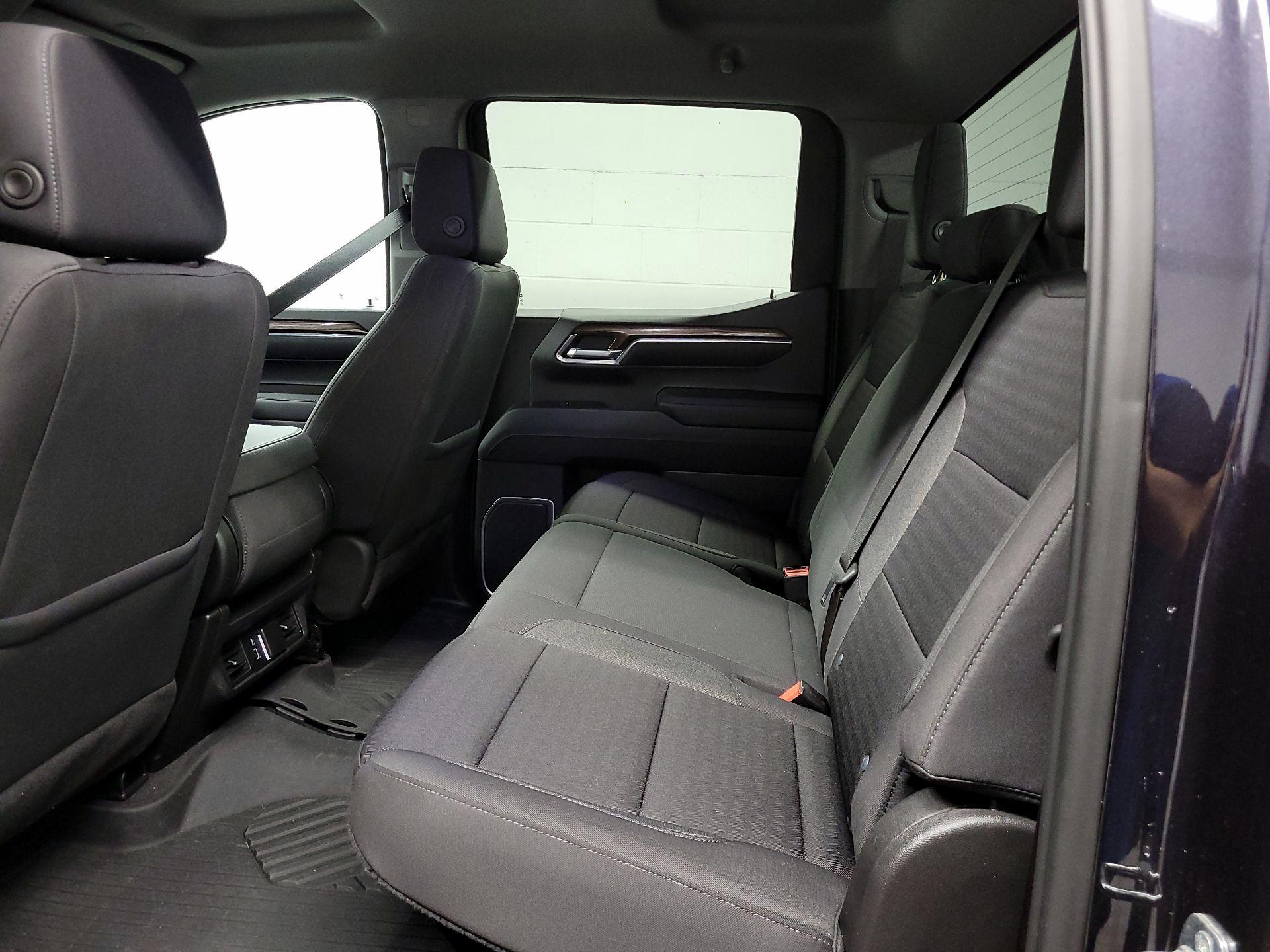 Thumbnail: 2022 Chevrolet Silverado 1500 - 17