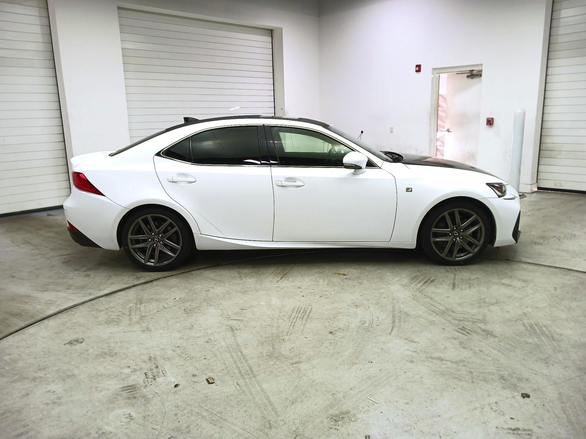 Thumbnail: 2017 Lexus IS - 4