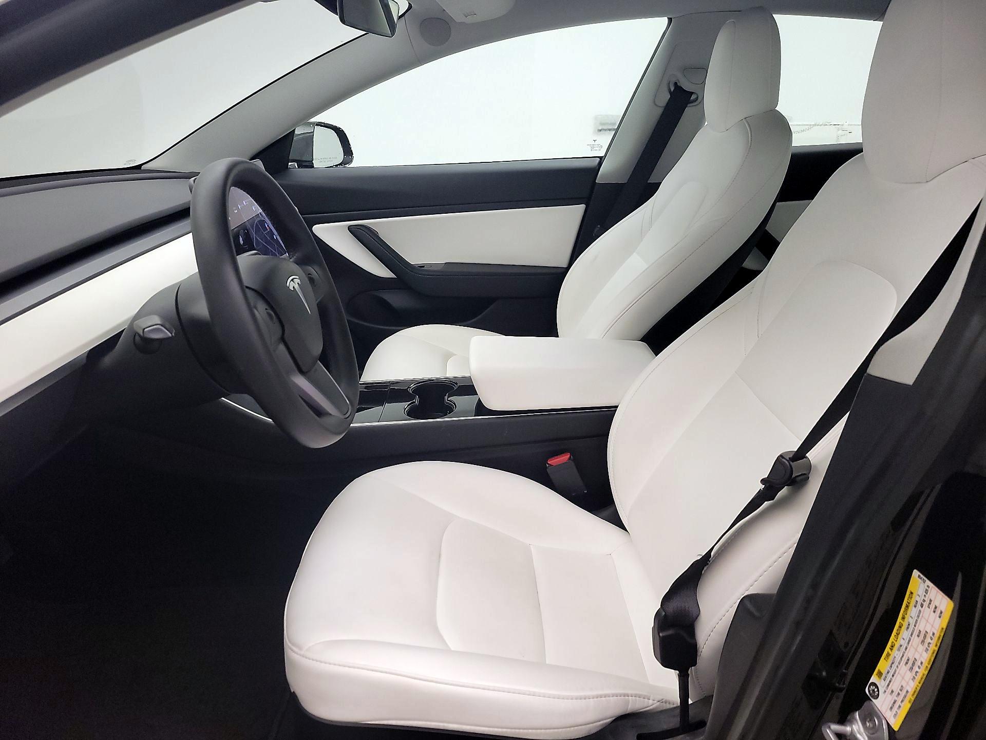 Thumbnail: 2020 Tesla Model 3 - 11