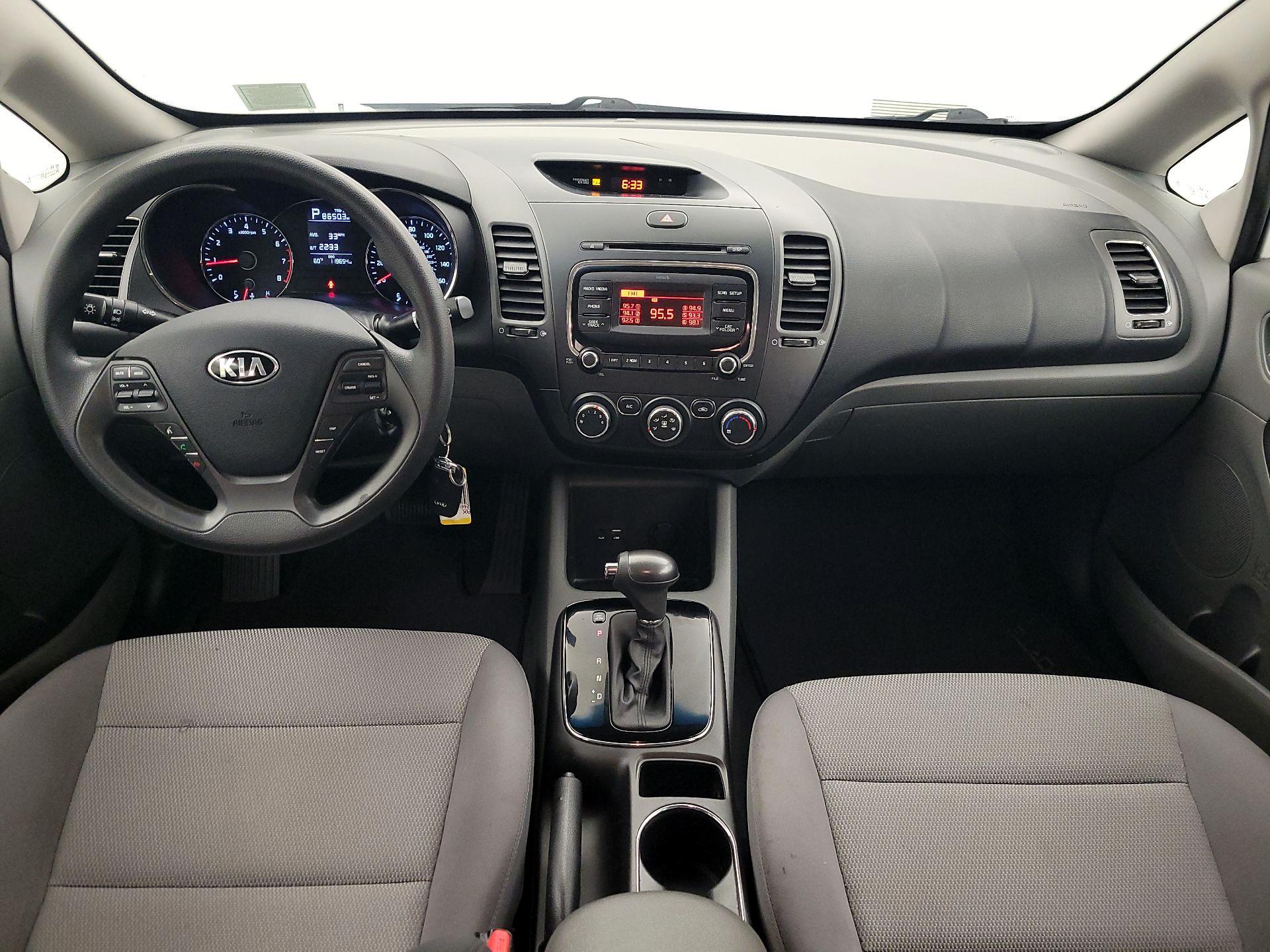 Thumbnail: 2018 Kia Forte - 9