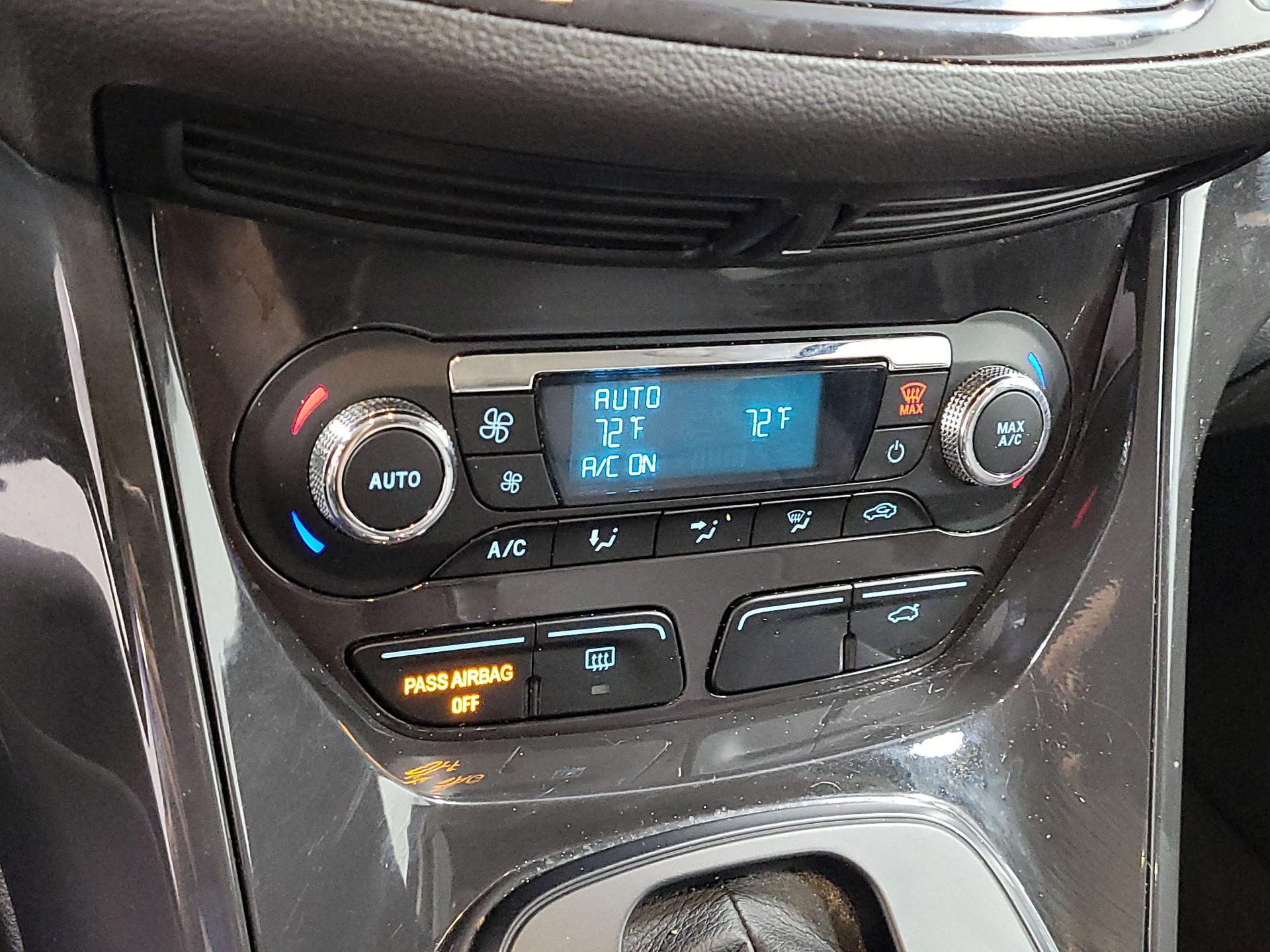 Thumbnail: 2015 Ford Escape - 15