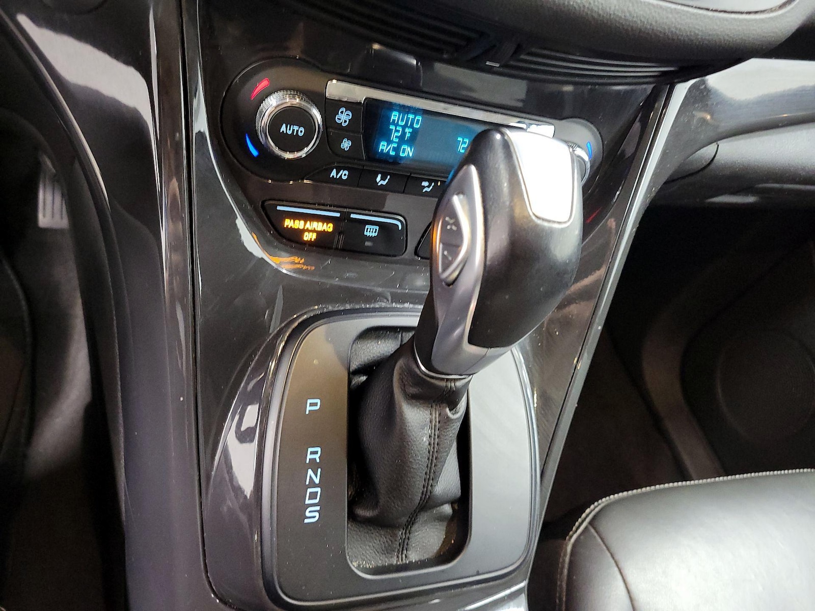 2015 Ford Escape Titanium - Photo 17
