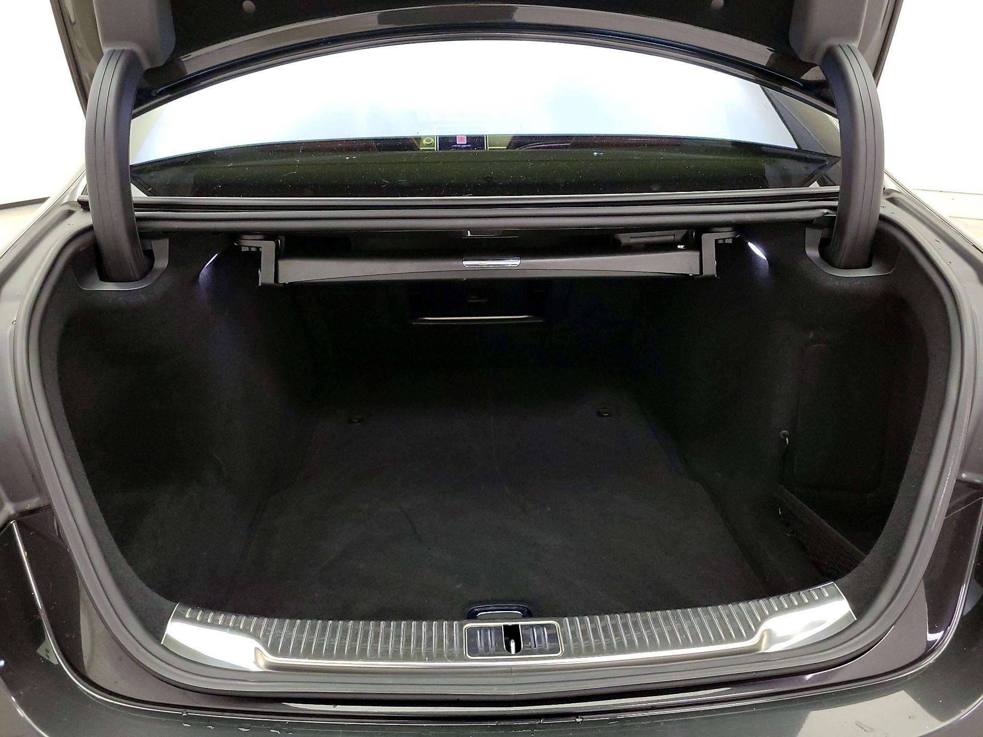 Thumbnail: 2022 Mercedes-Benz S-Class - 20