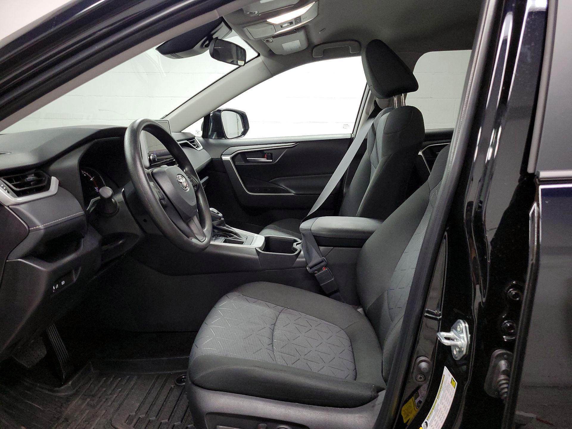 Thumbnail: 2025 Toyota RAV4 - 11