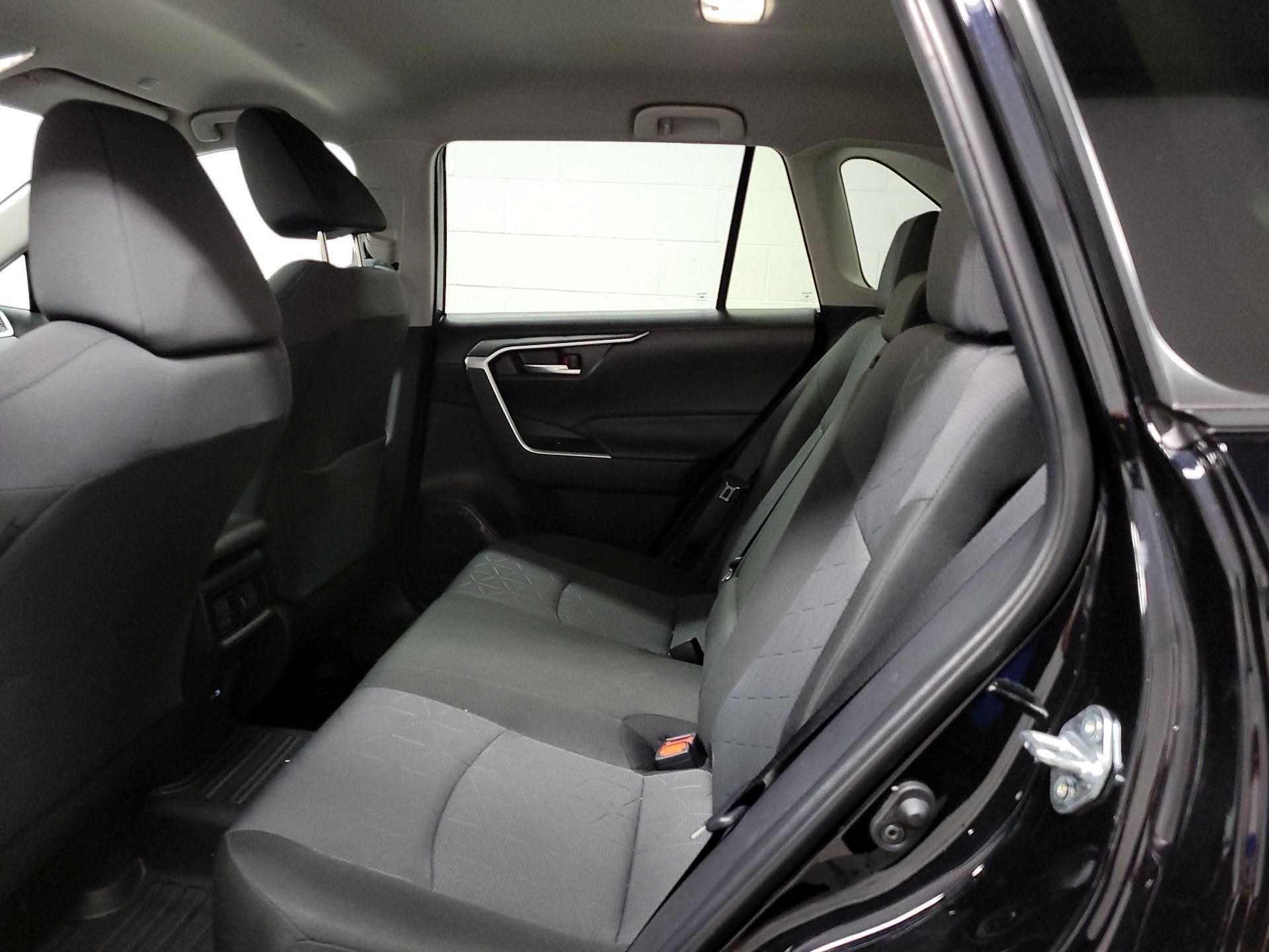 Thumbnail: 2025 Toyota RAV4 - 17