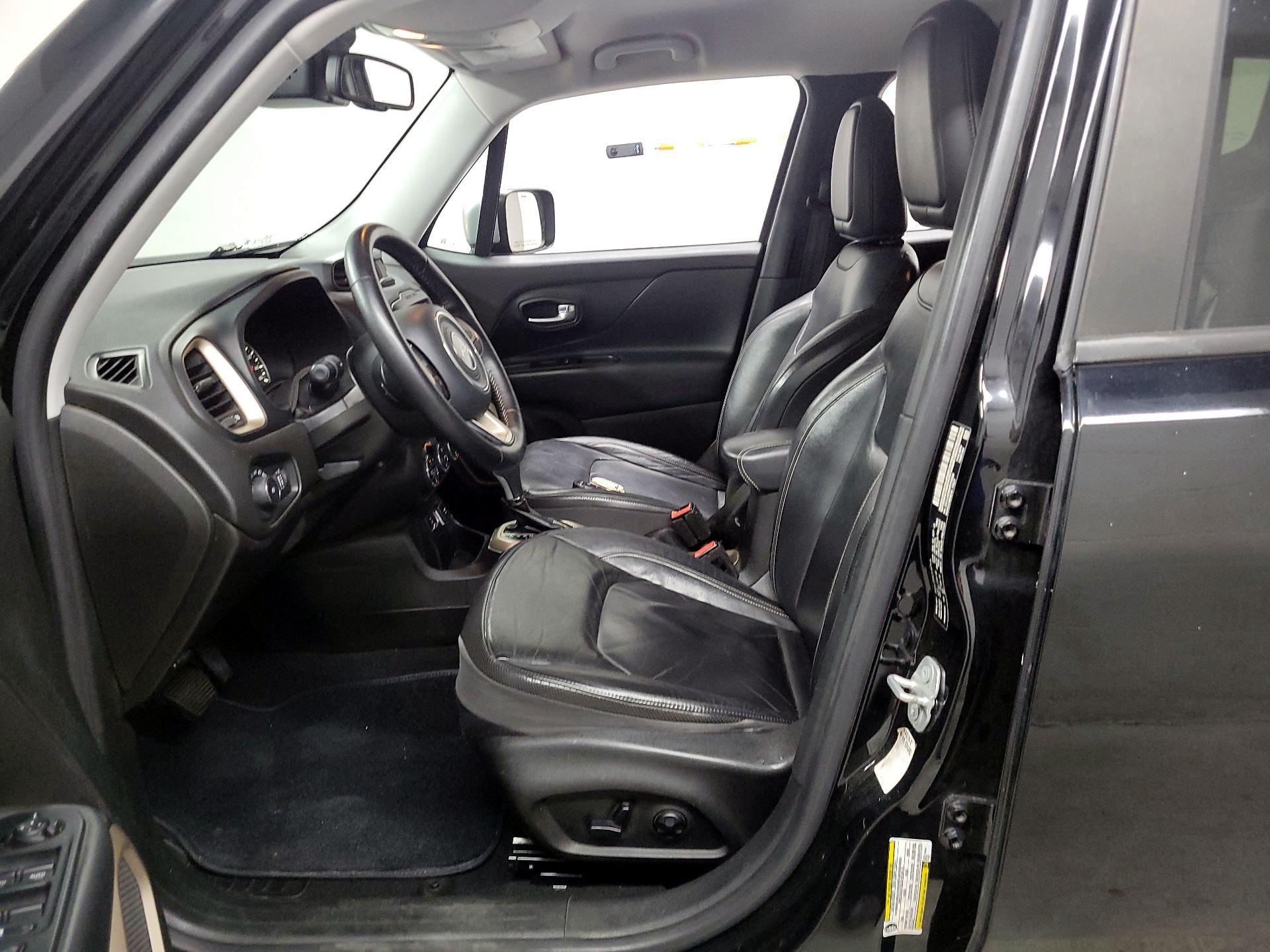 Thumbnail: 2017 Jeep Renegade - 11