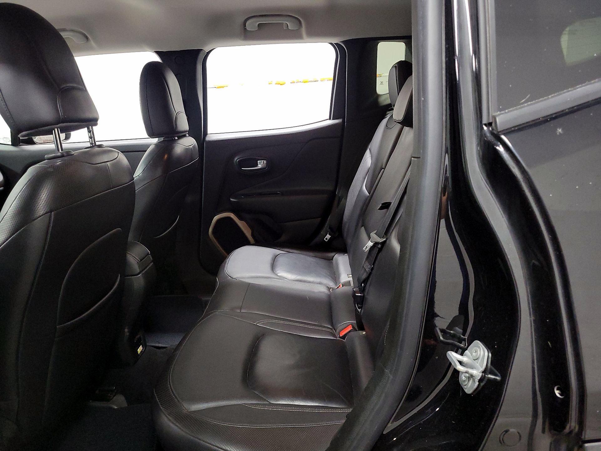 Thumbnail: 2017 Jeep Renegade - 19