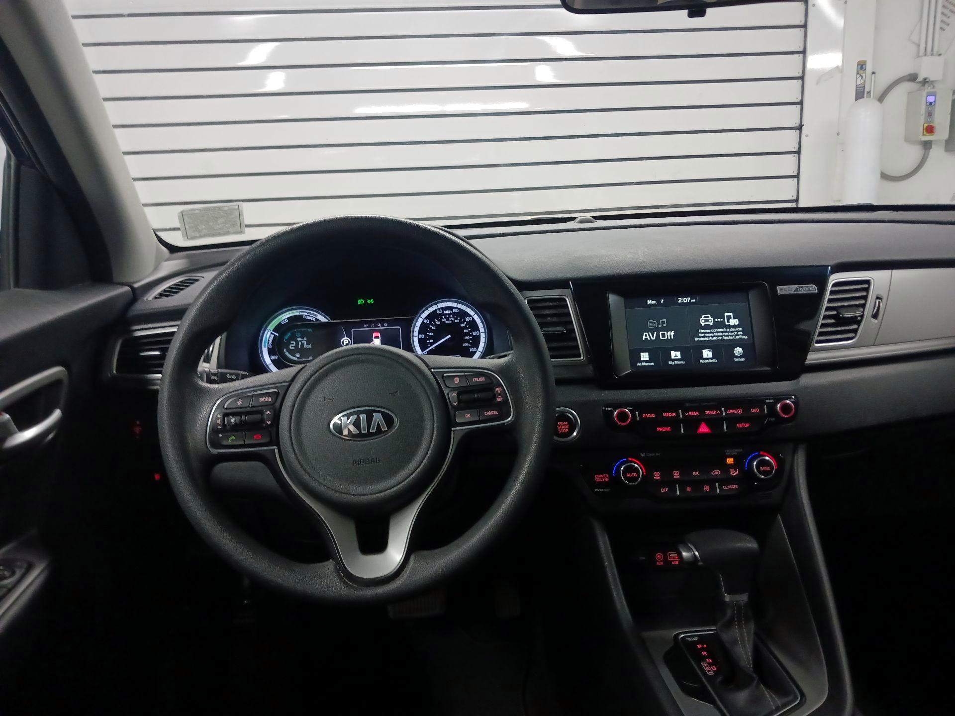 Thumbnail: 2018 Kia Niro - 10