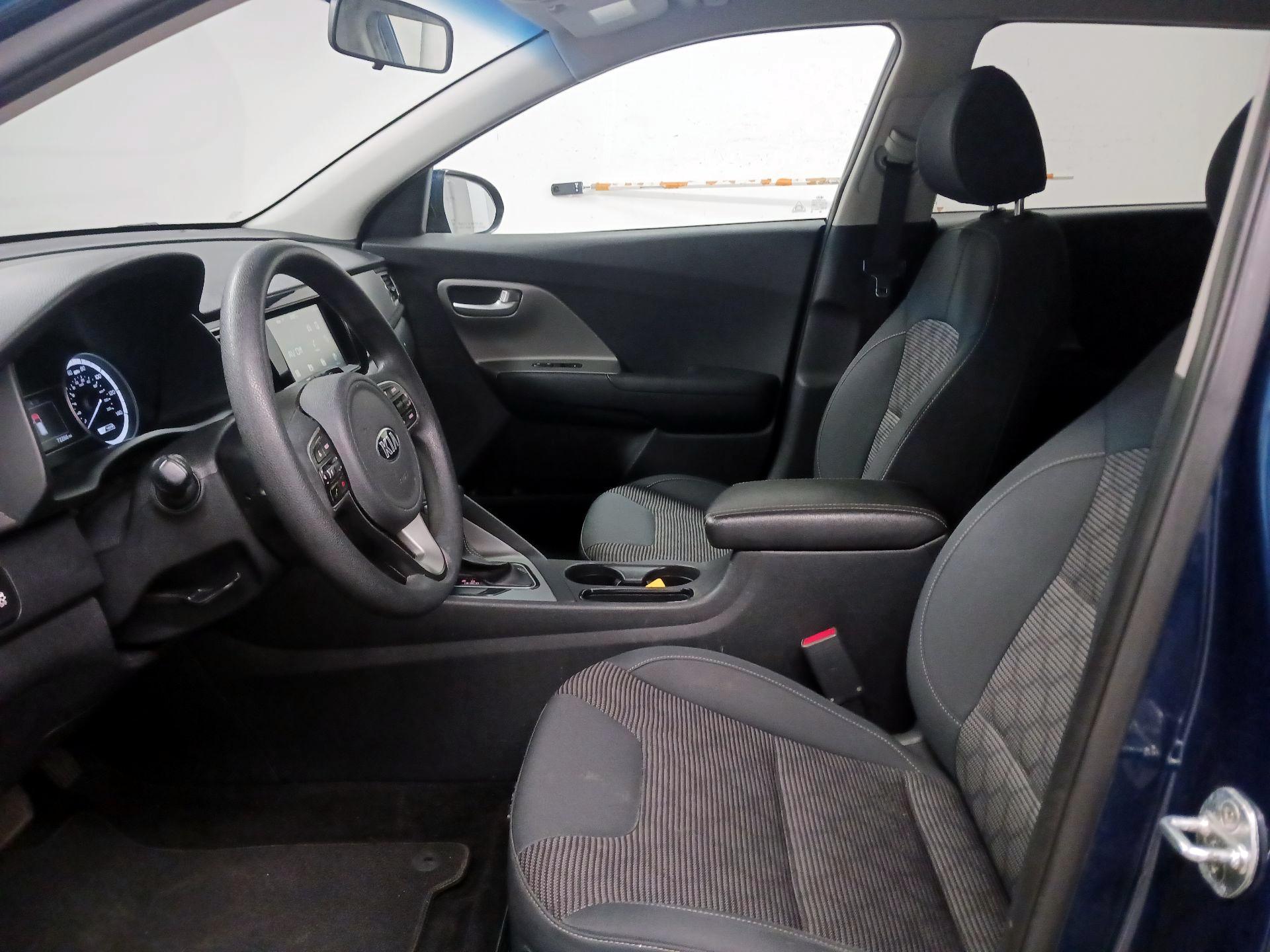 Thumbnail: 2018 Kia Niro - 11