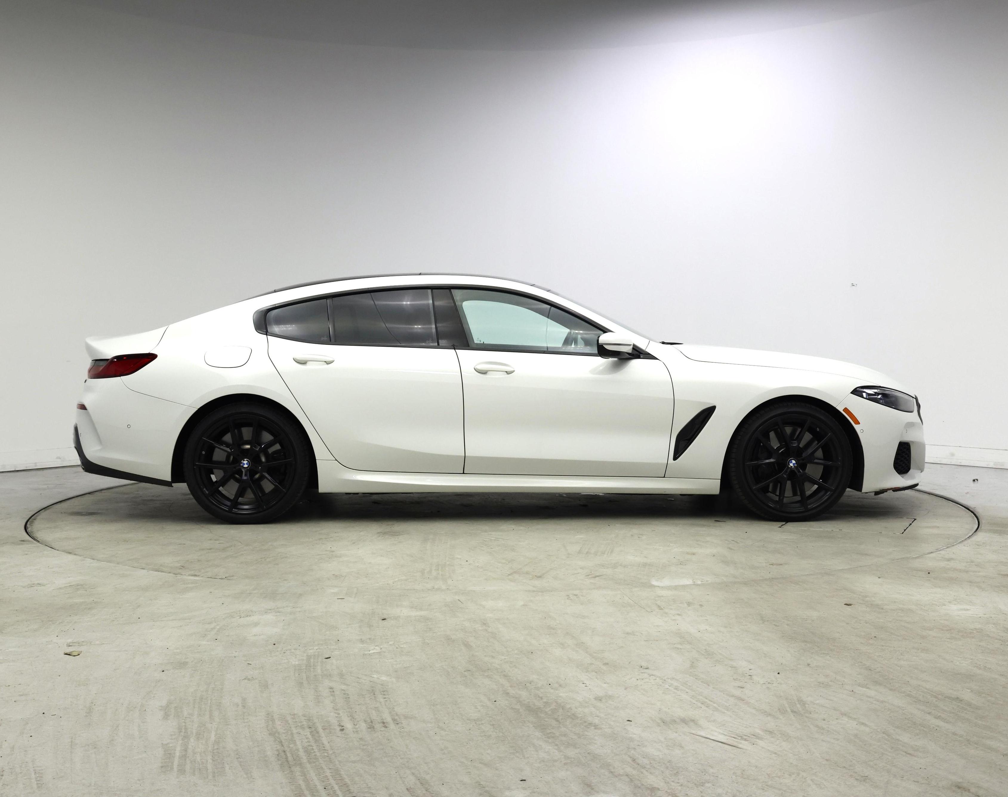 Thumbnail: 2022 BMW 8 Series - 7