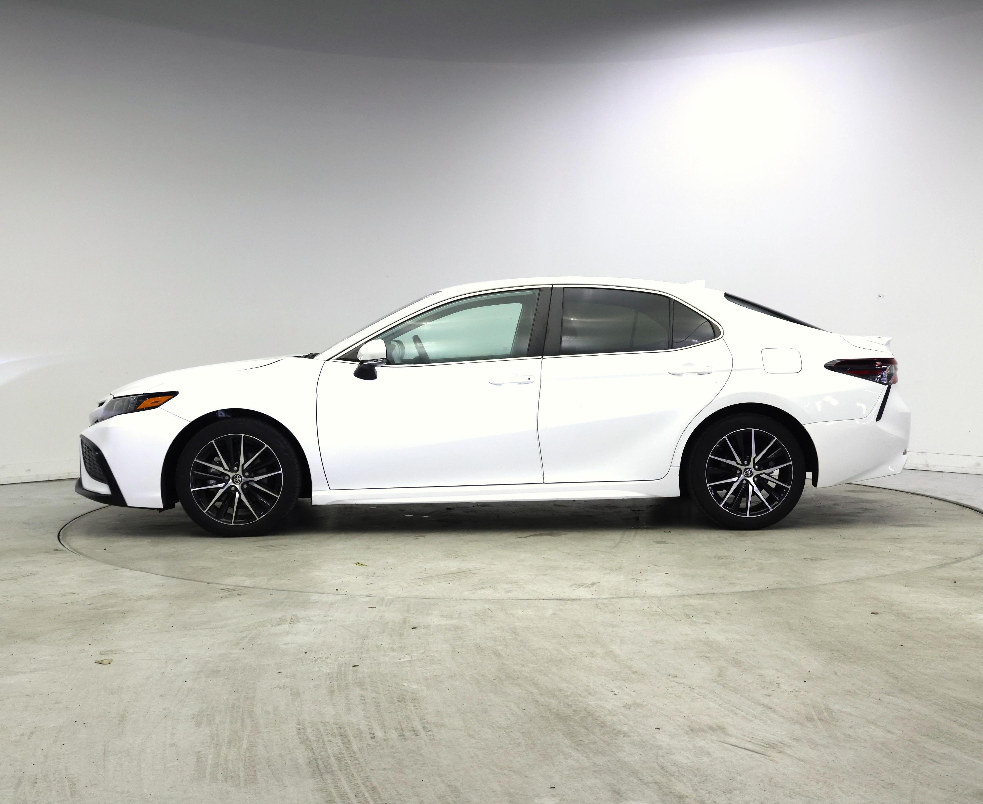 Thumbnail: 2024 Toyota Camry - 3
