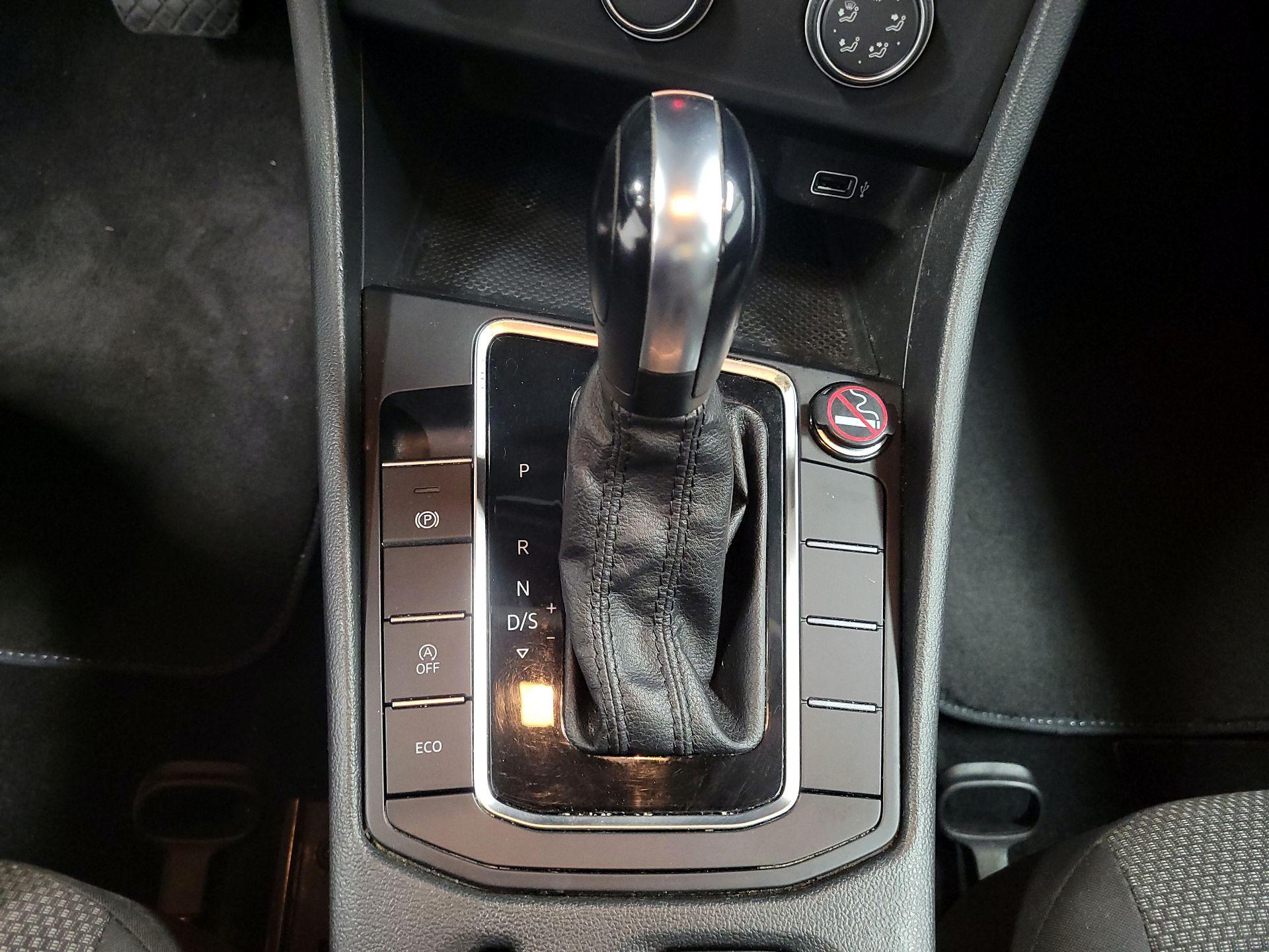 Thumbnail: 2019 Volkswagen Jetta - 17