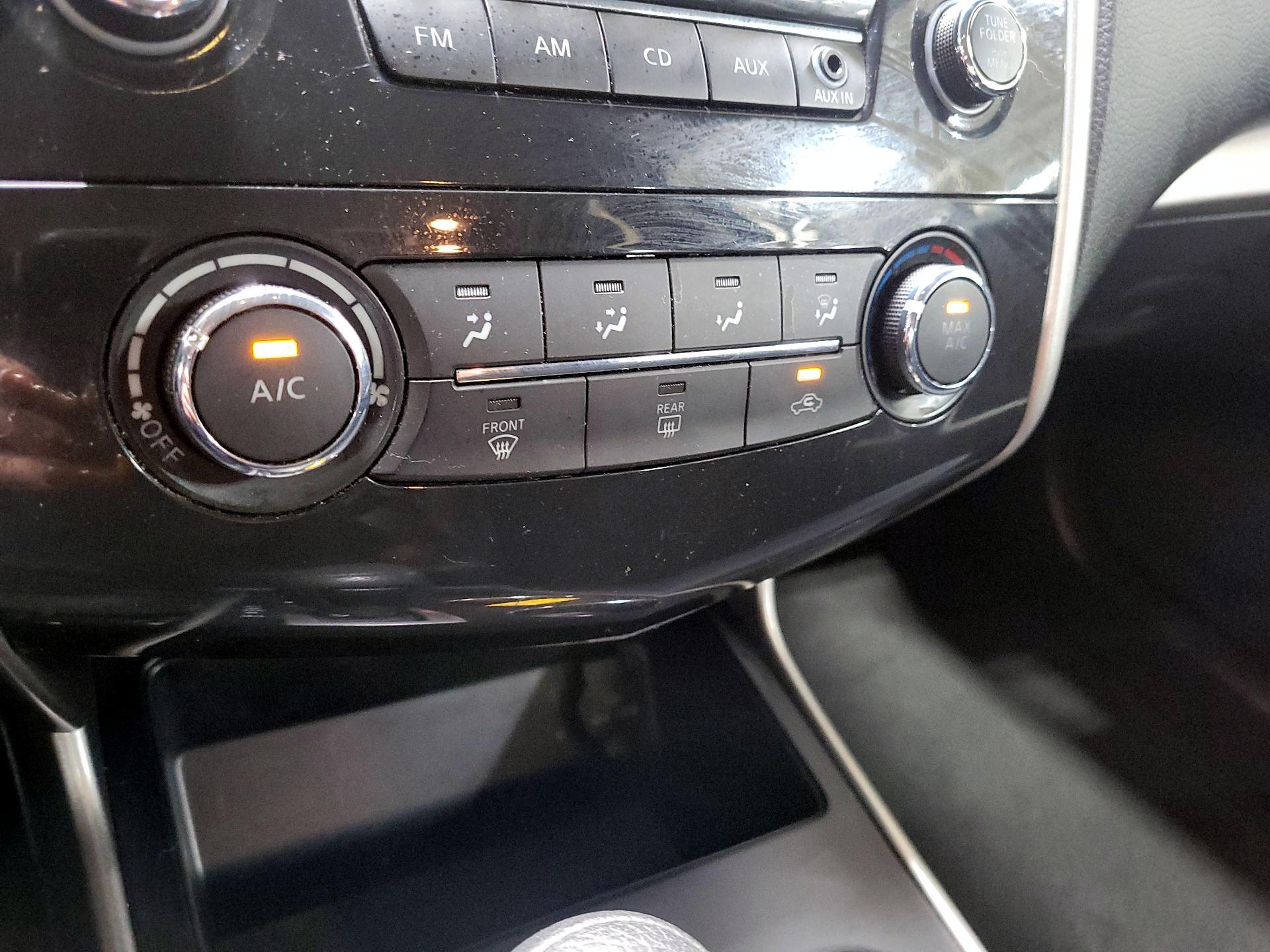 Thumbnail: 2015 Nissan Altima - 14
