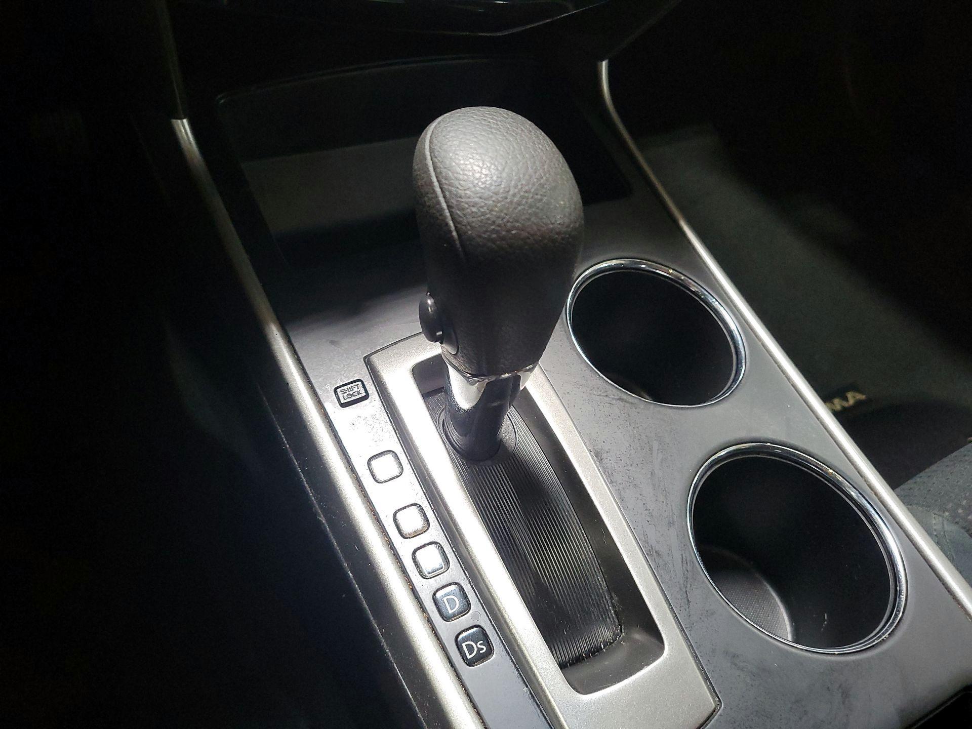 Thumbnail: 2015 Nissan Altima - 15
