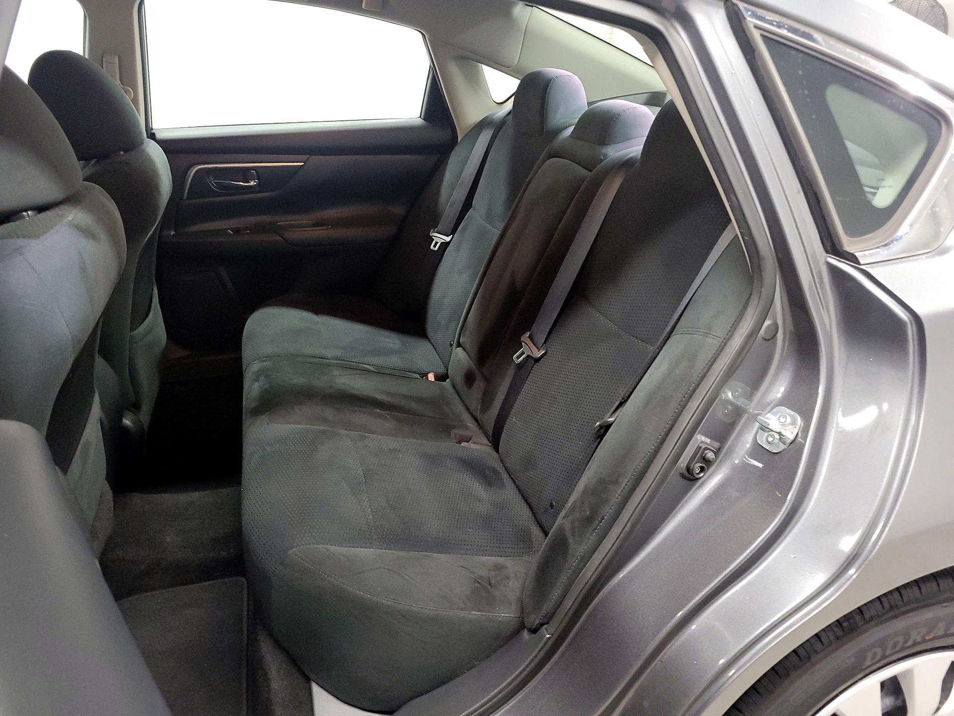 Thumbnail: 2015 Nissan Altima - 16