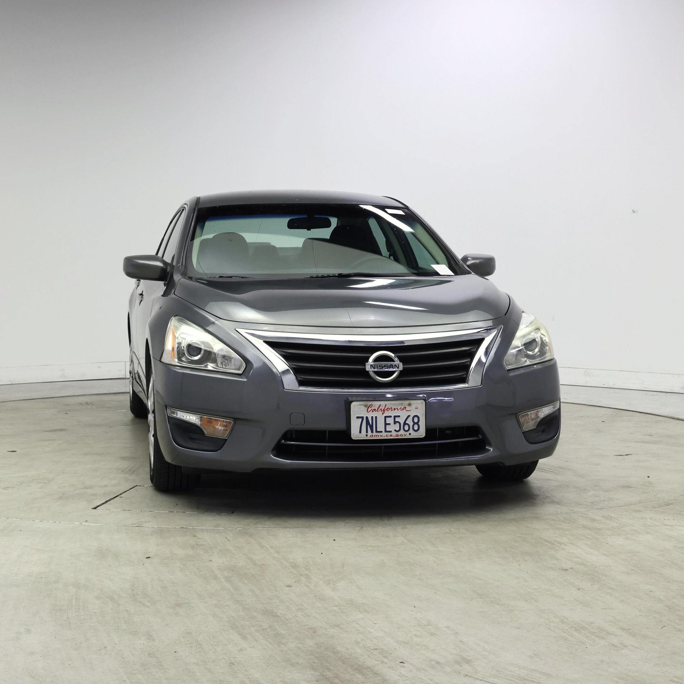 Thumbnail: 2015 Nissan Altima - 5