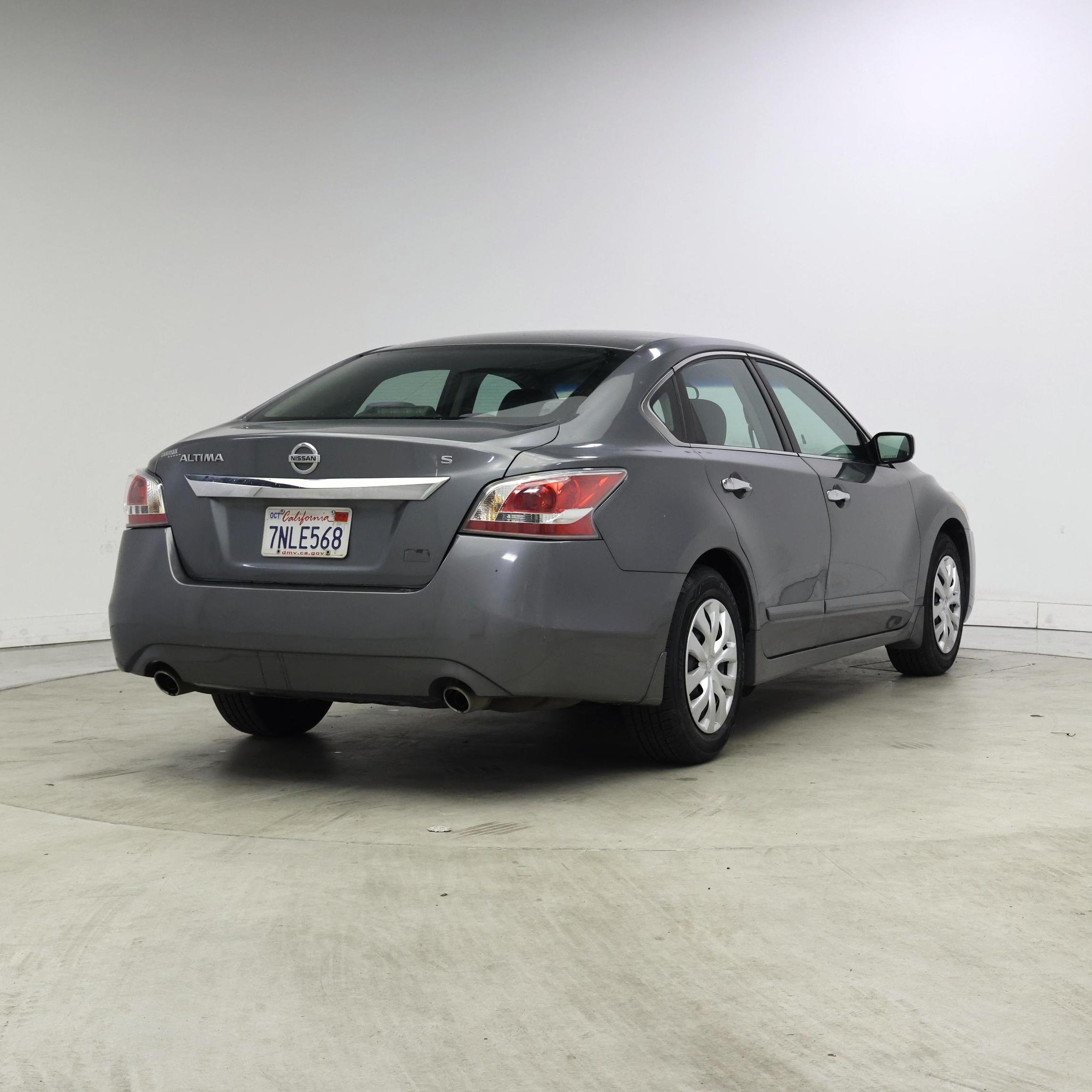Thumbnail: 2015 Nissan Altima - 8