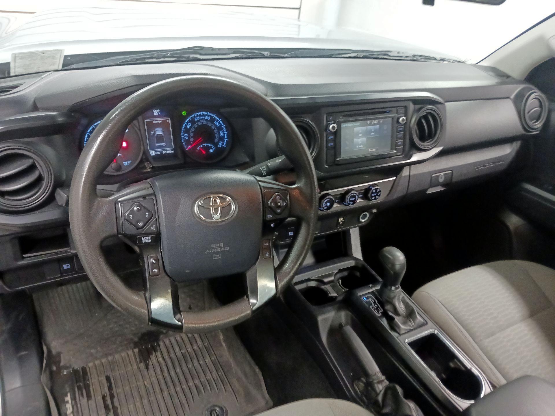 Thumbnail: 2018 Toyota Tacoma - 9