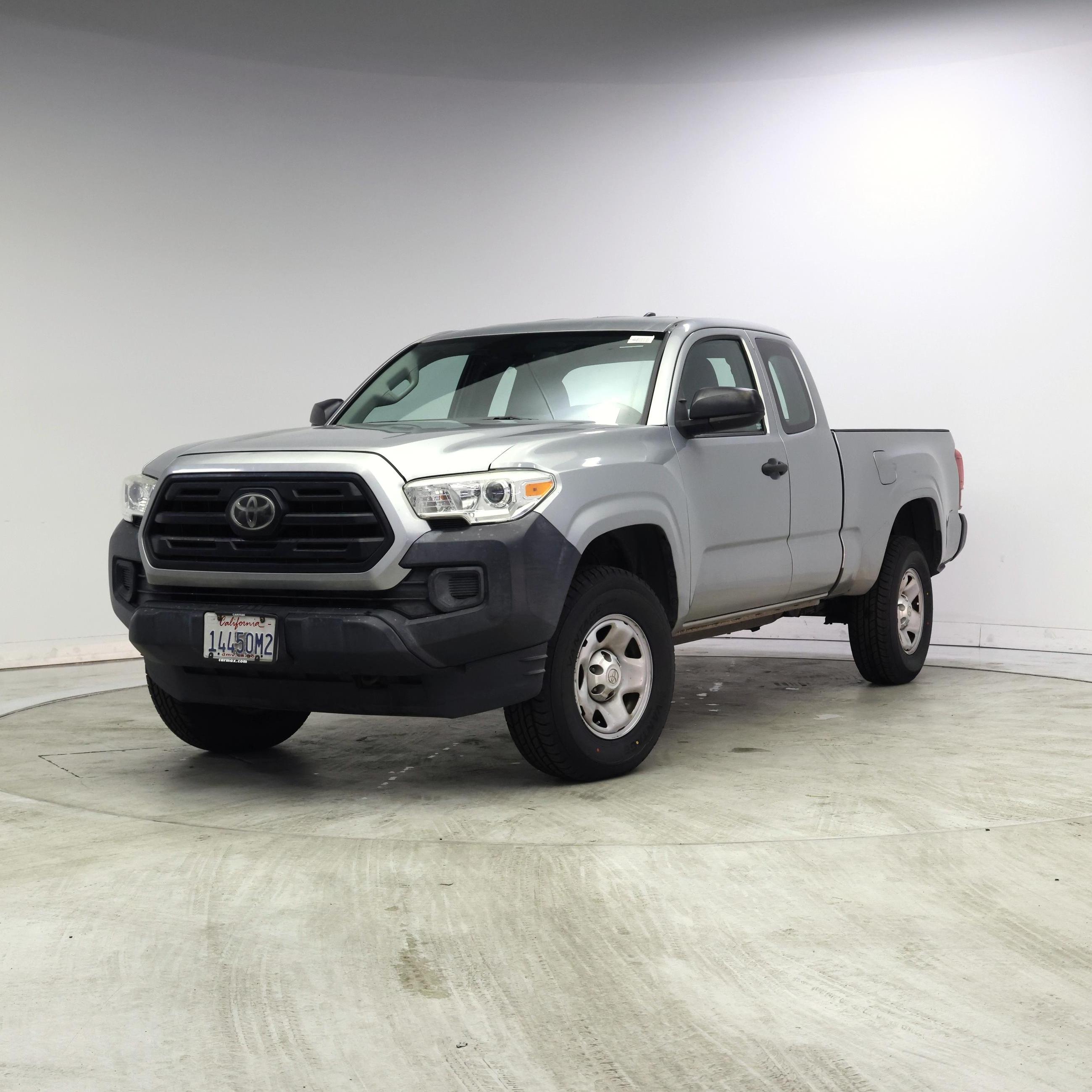 Thumbnail: 2018 Toyota Tacoma - 4