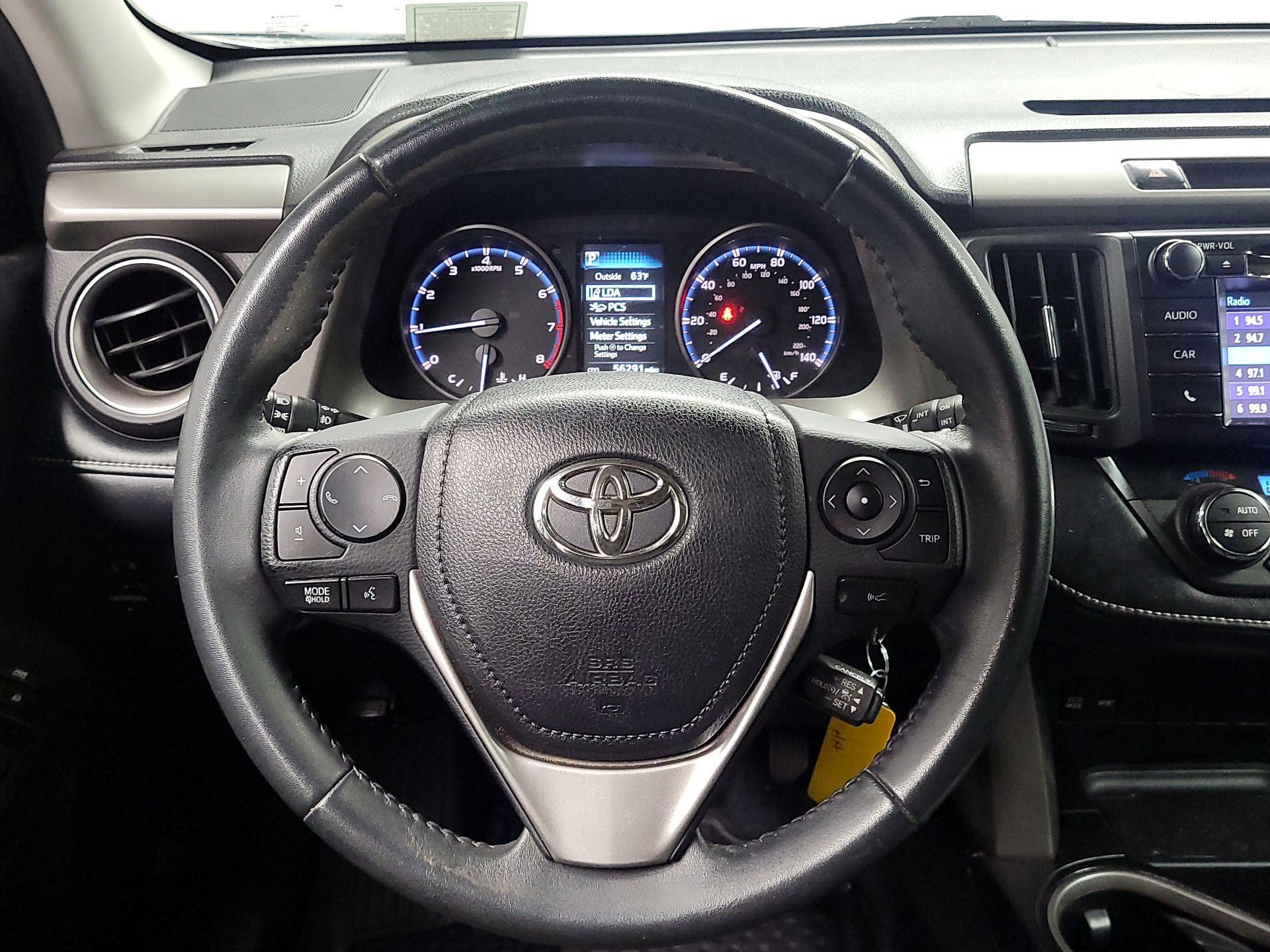 Thumbnail: 2018 Toyota RAV4 - 10