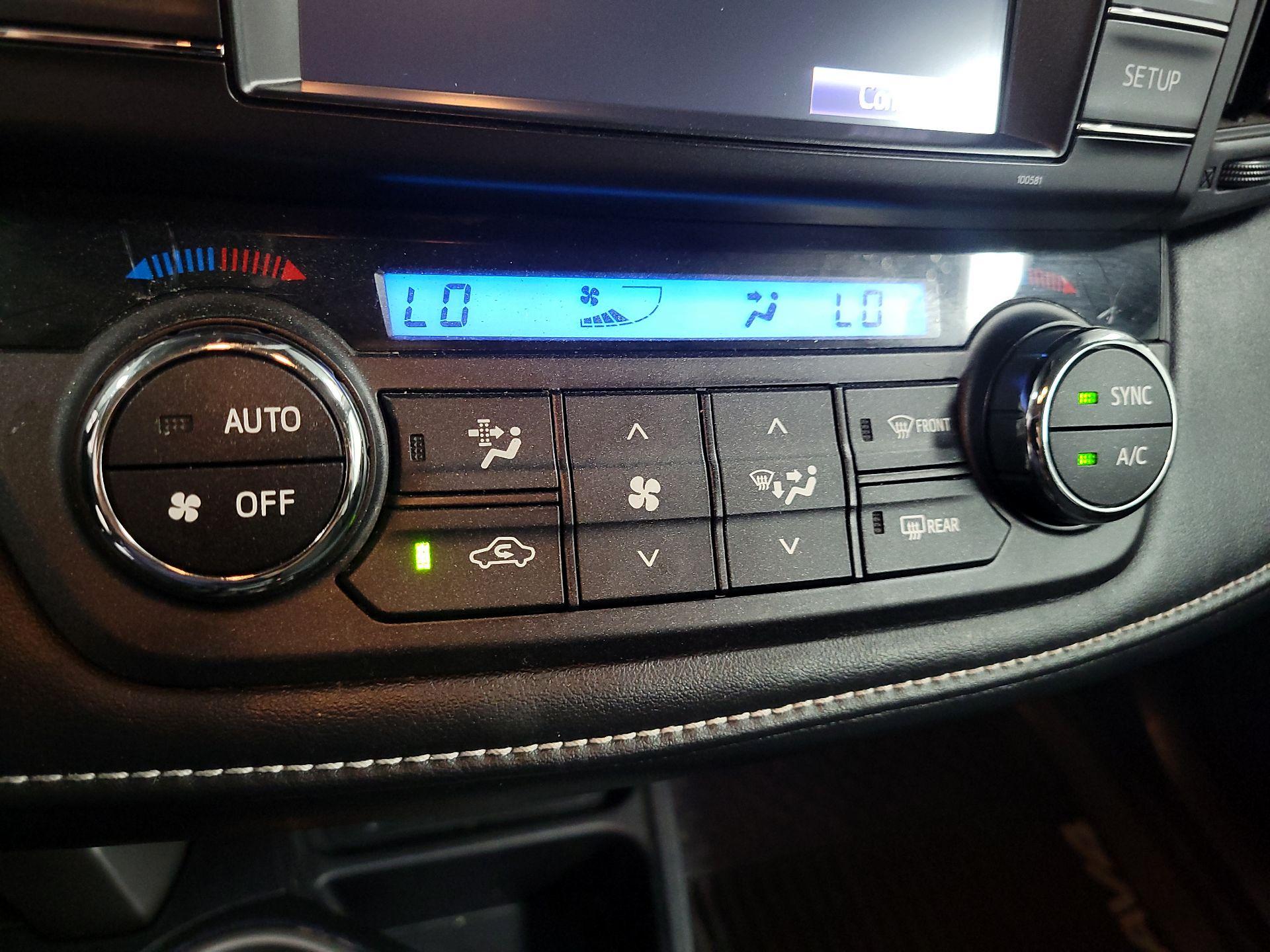 Thumbnail: 2018 Toyota RAV4 - 16