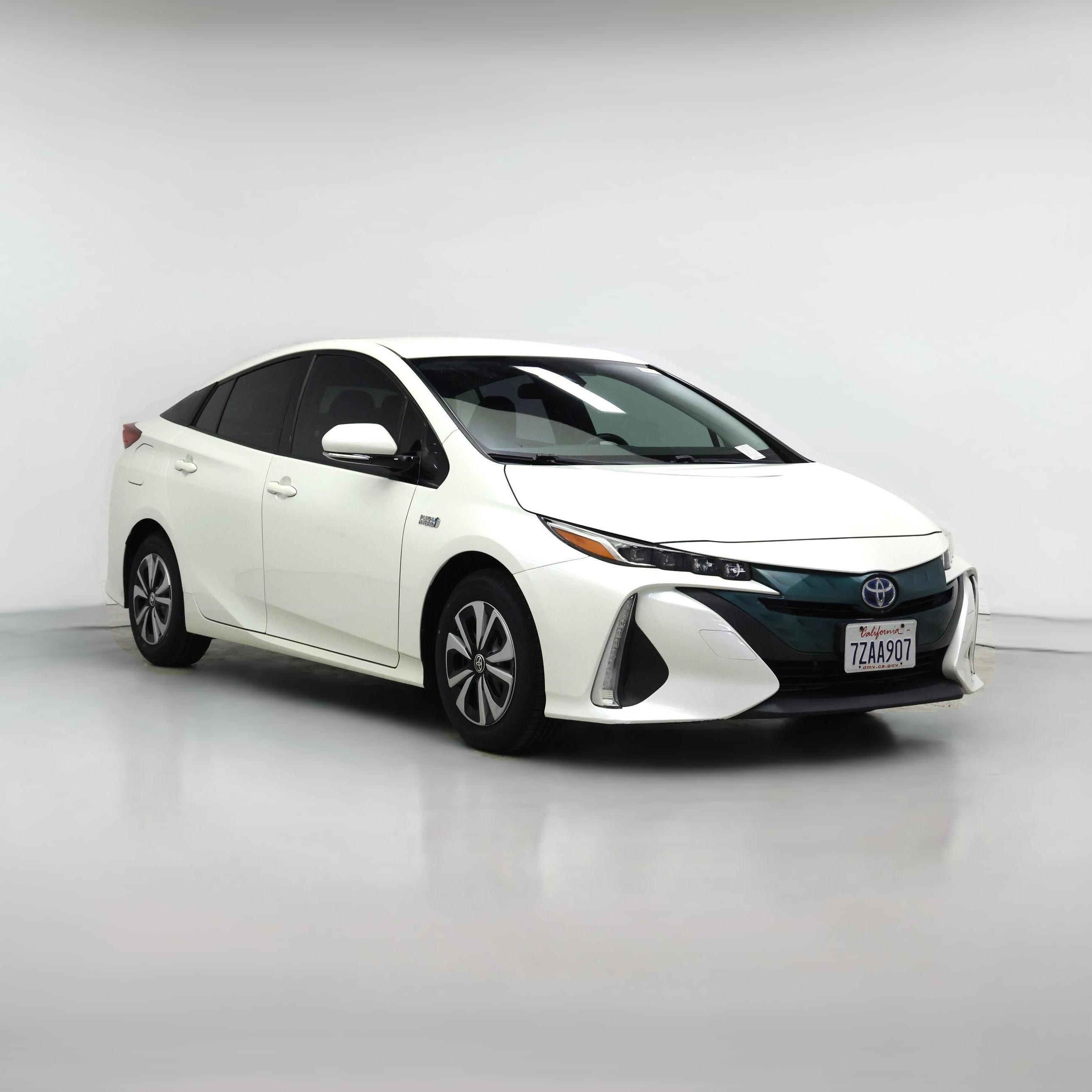 Thumbnail: 2017 Toyota Prius Prime - 1
