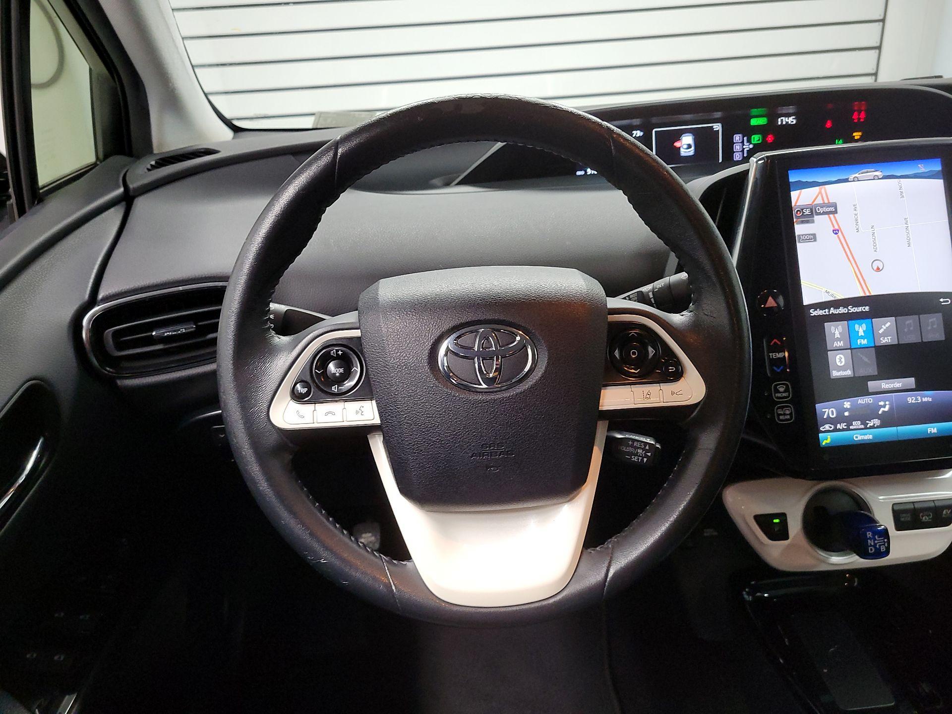 Thumbnail: 2017 Toyota Prius Prime - 10