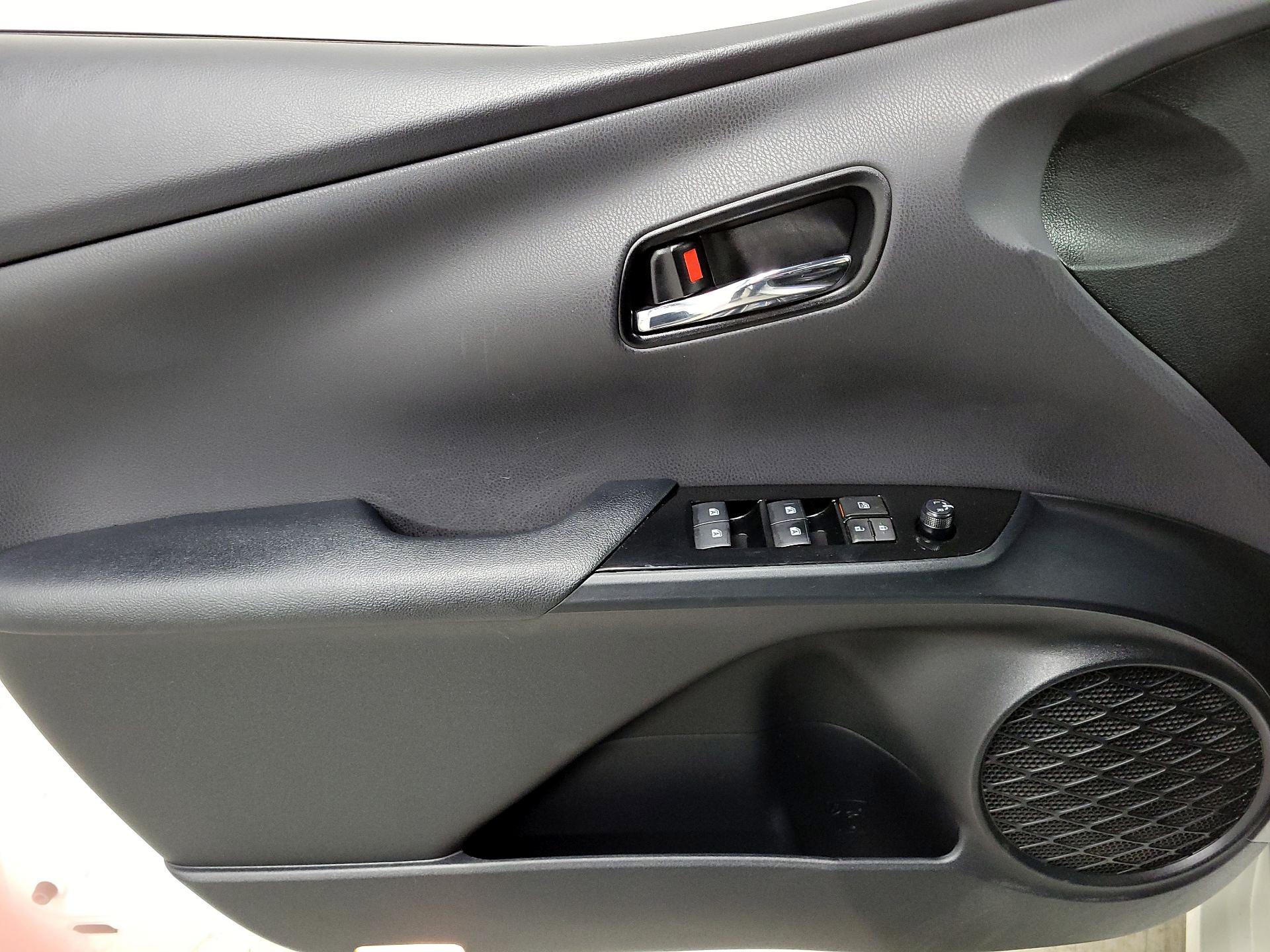 Thumbnail: 2017 Toyota Prius Prime - 12