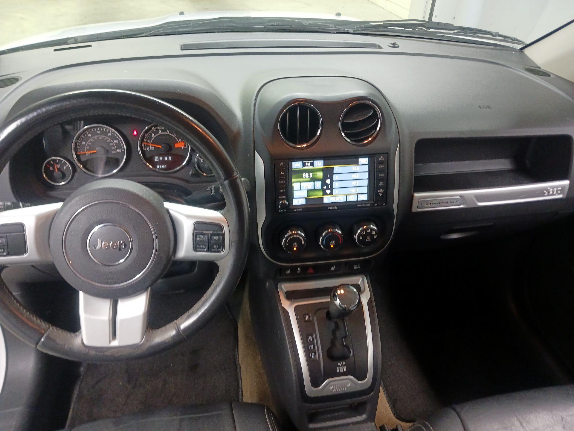 Thumbnail: 2017 Jeep Compass - 9