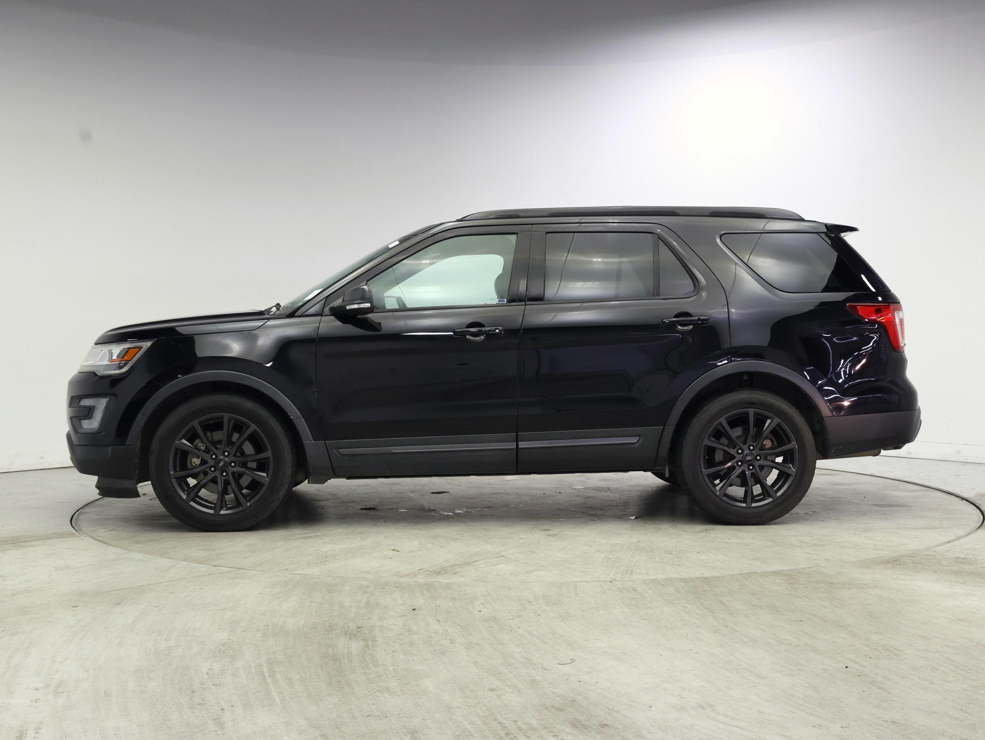 Thumbnail: 2017 Ford Explorer - 3