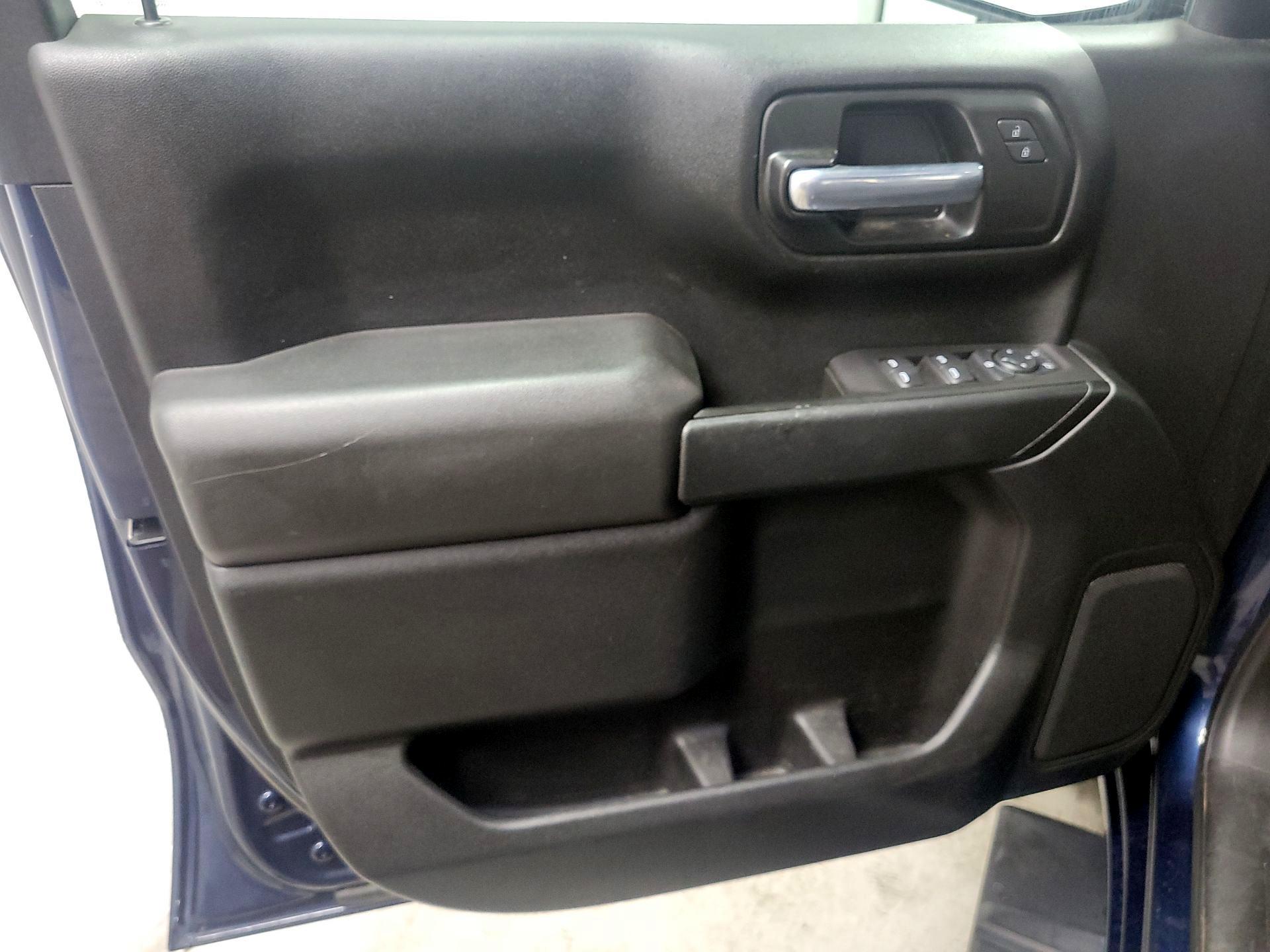 Thumbnail: 2021 Chevrolet Silverado 1500 - 12