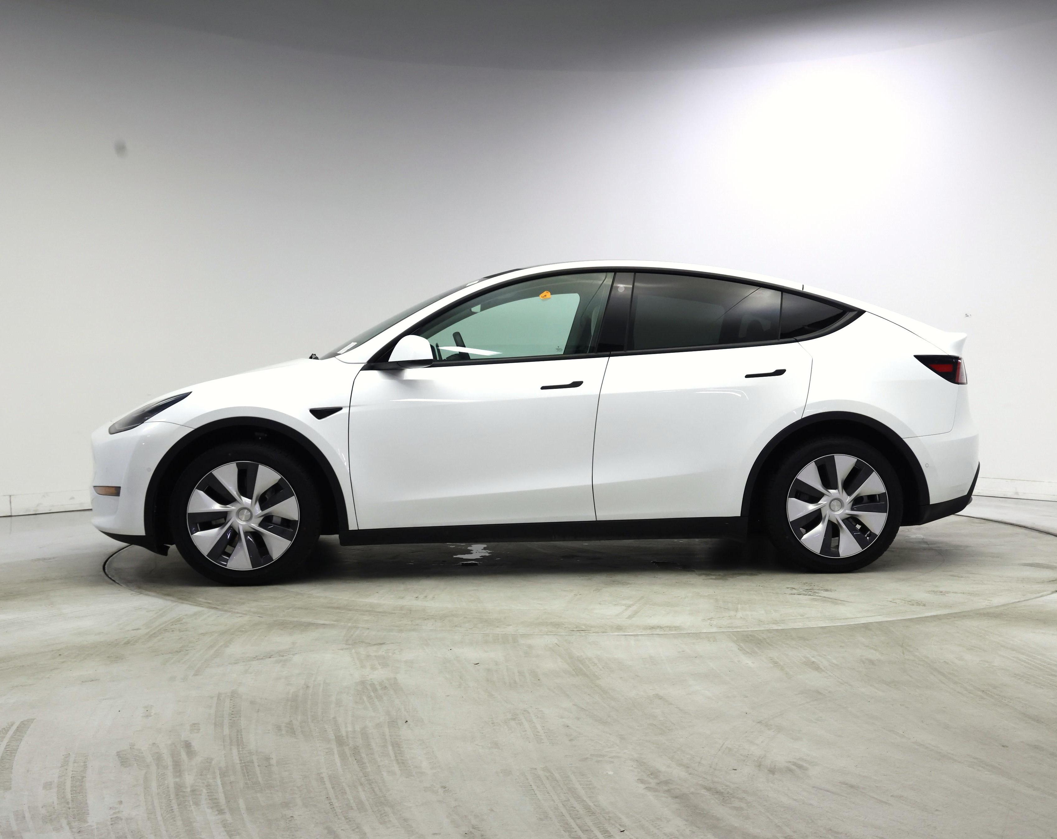 Thumbnail: 2022 Tesla Model Y - 3