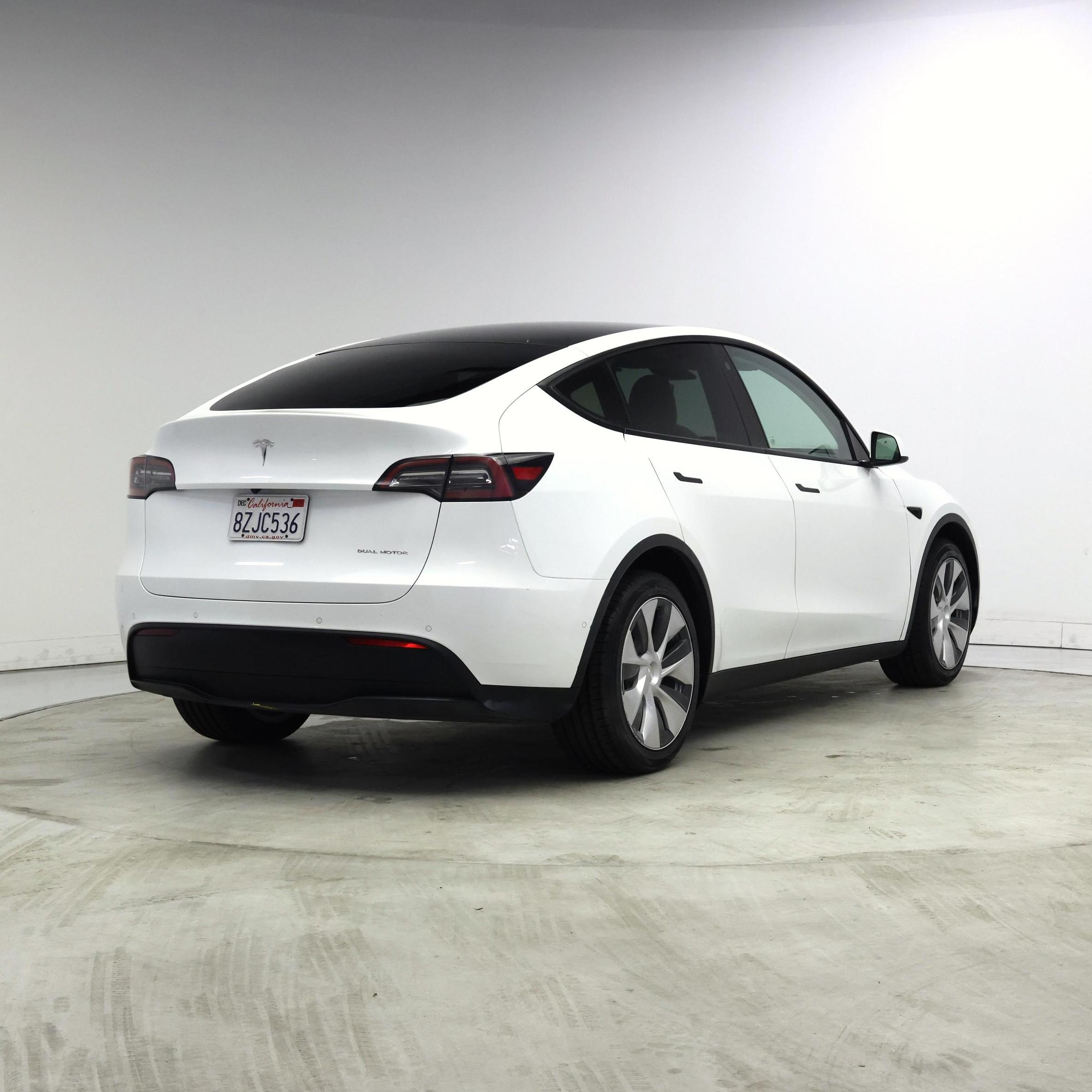 Thumbnail: 2022 Tesla Model Y - 8