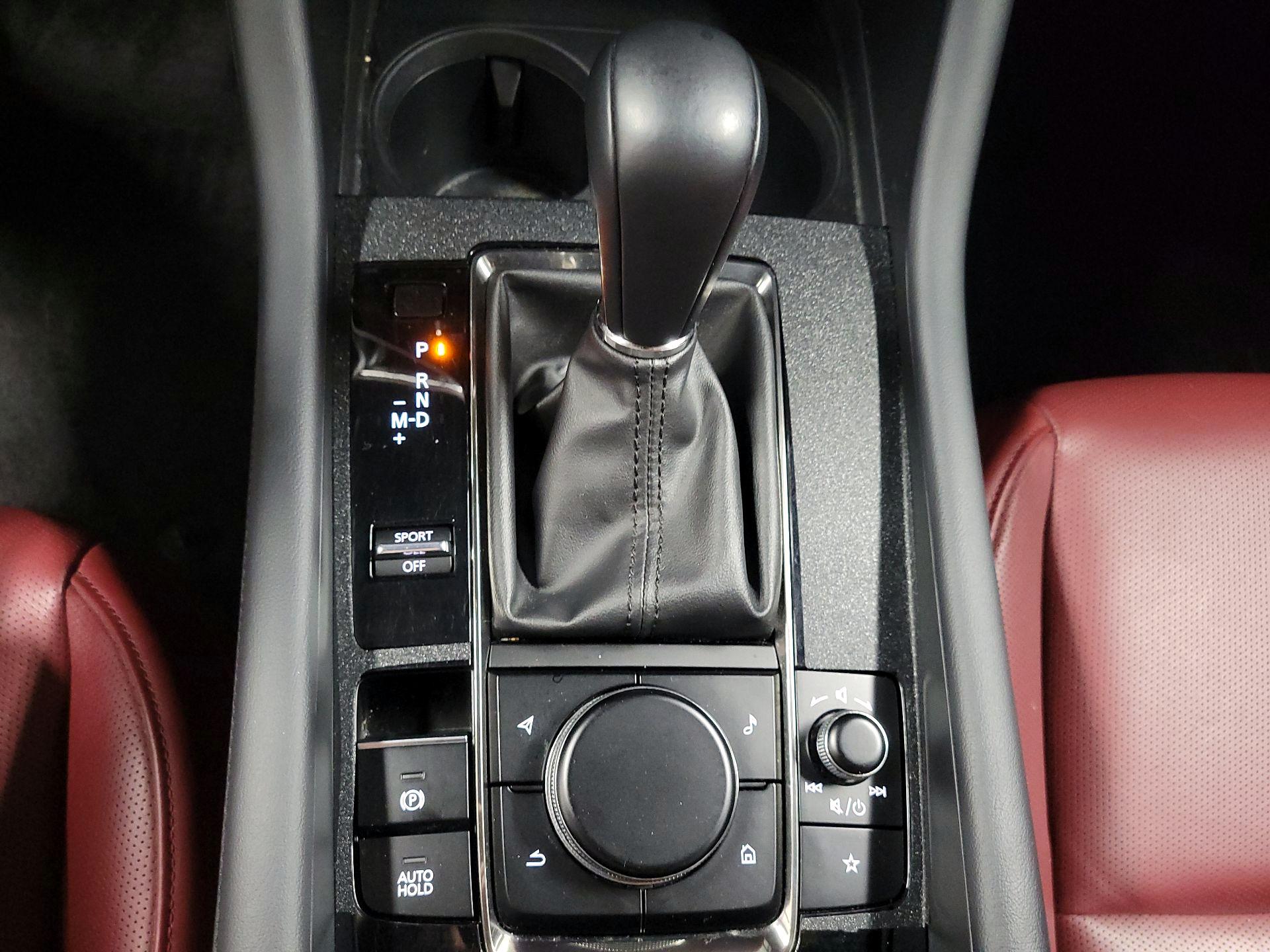 Thumbnail: 2022 Mazda Mazda3 - 17