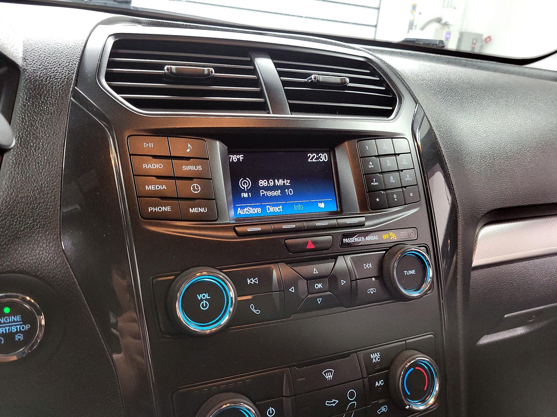 Thumbnail: 2019 Ford Explorer - 14