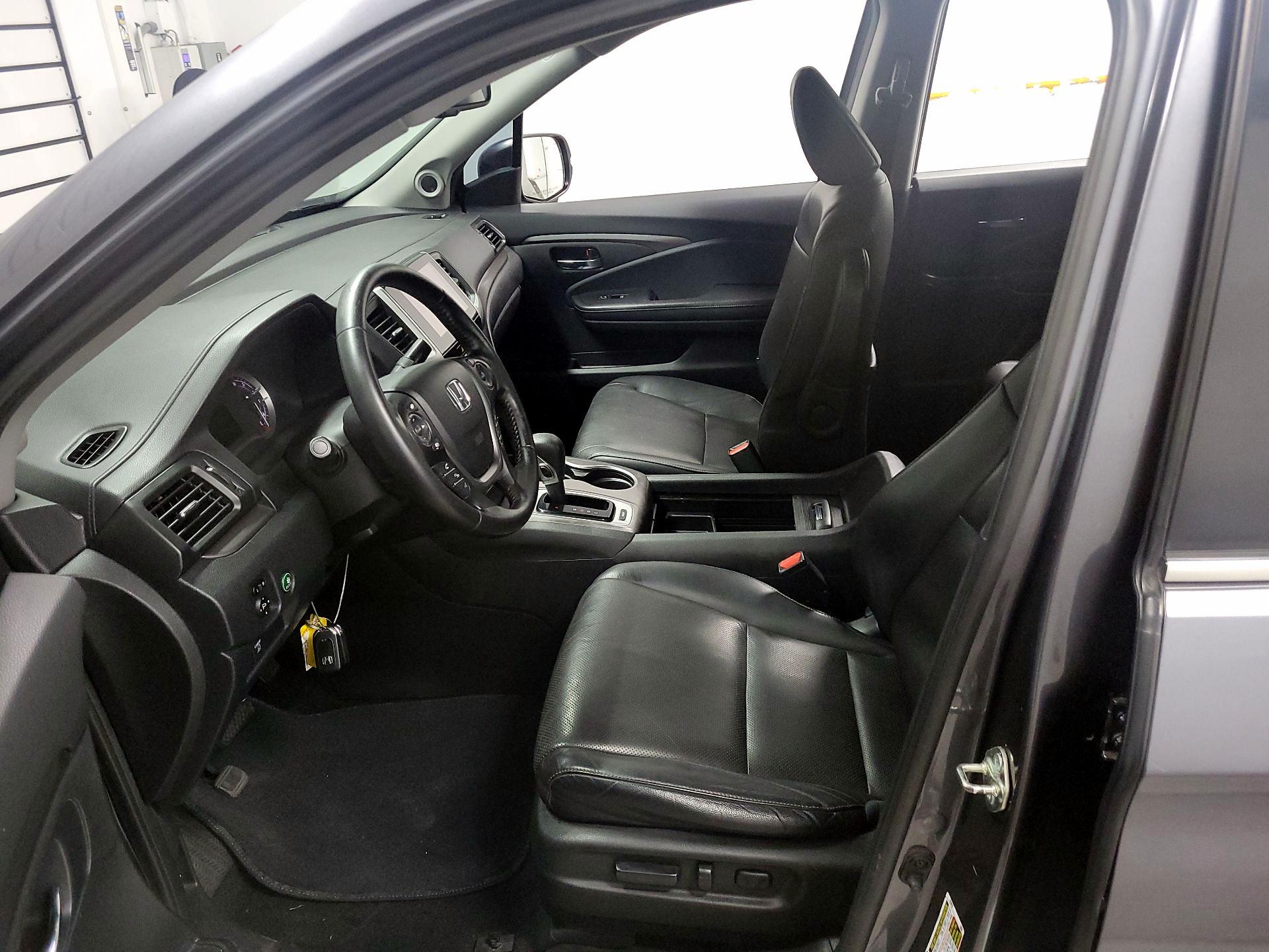 Thumbnail: 2017 Honda Ridgeline - 11