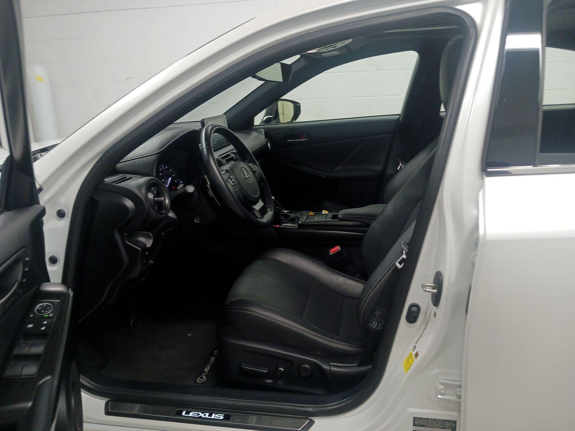 Thumbnail: 2024 Lexus IS - 11