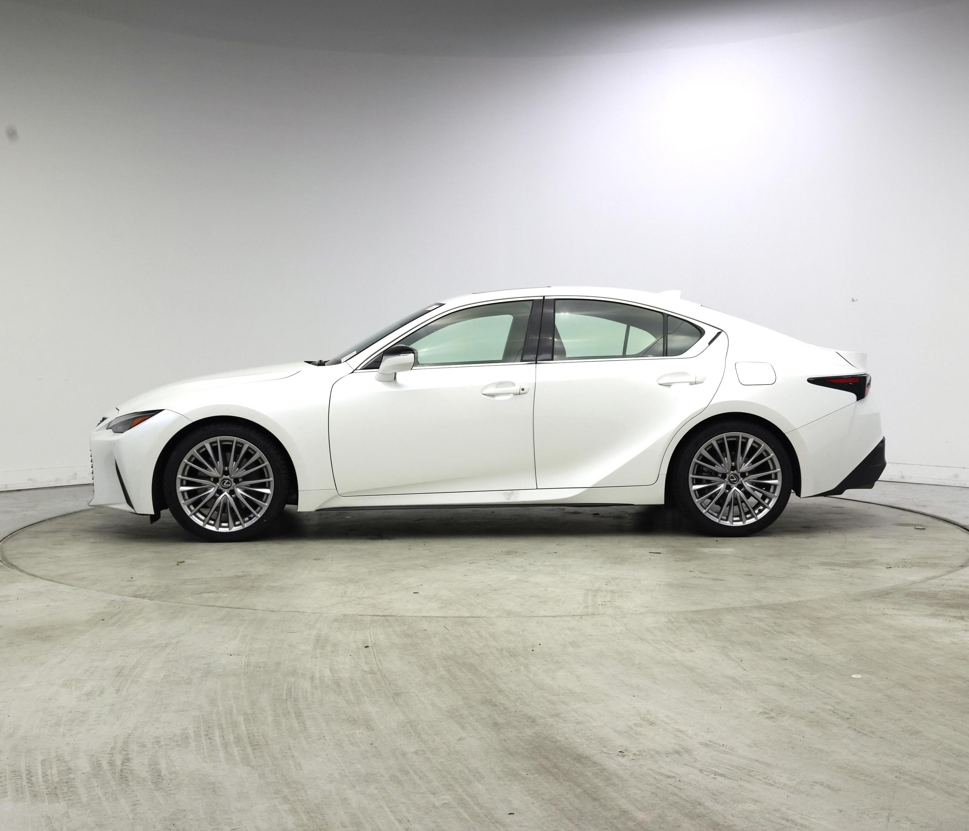 Thumbnail: 2024 Lexus IS - 3