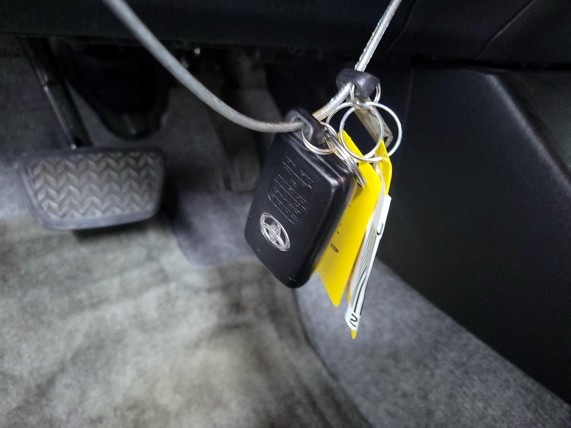 Thumbnail: 2014 Toyota Prius - 19