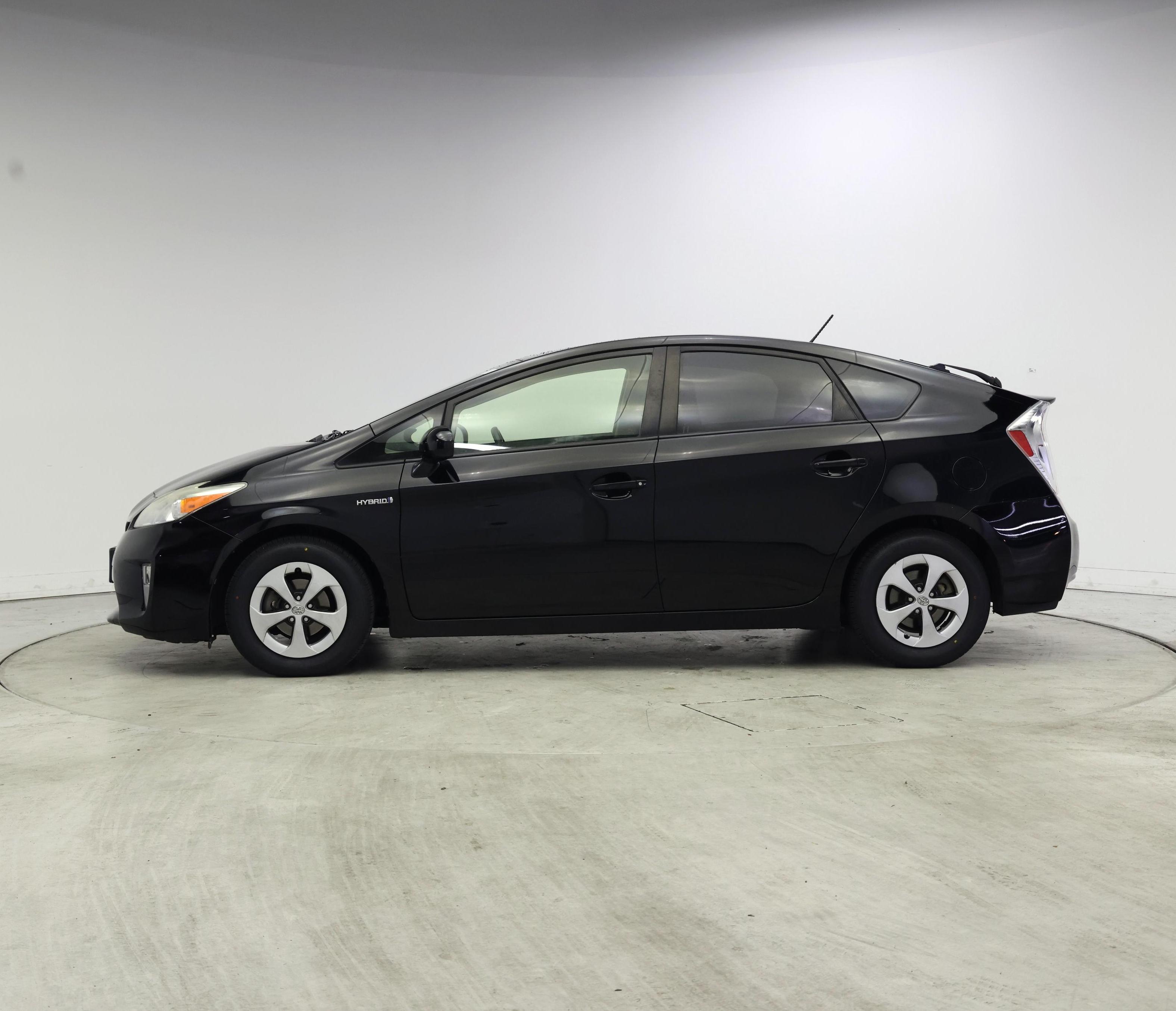 Thumbnail: 2014 Toyota Prius - 3