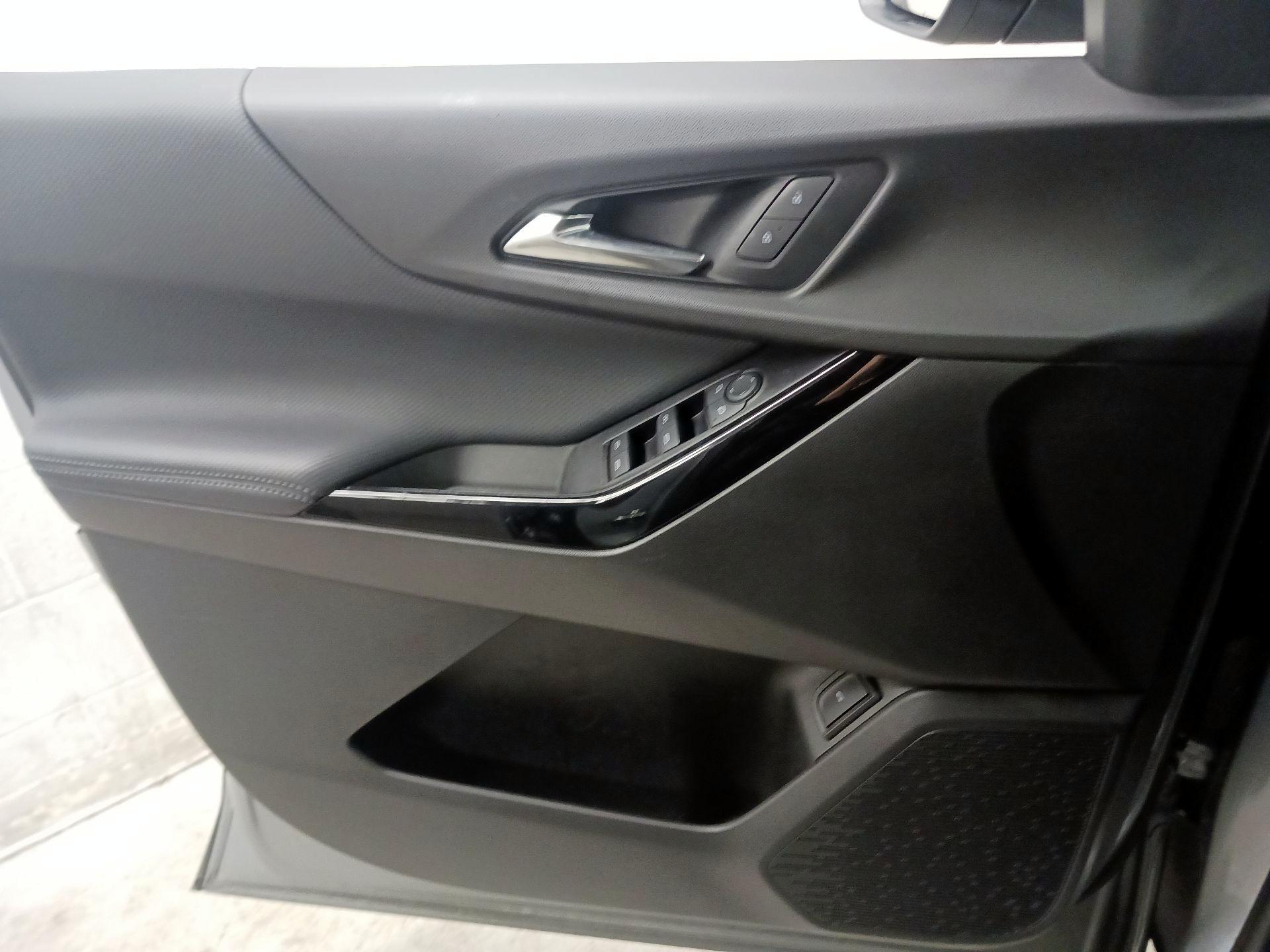 Thumbnail: 2025 Chevrolet Equinox - 12