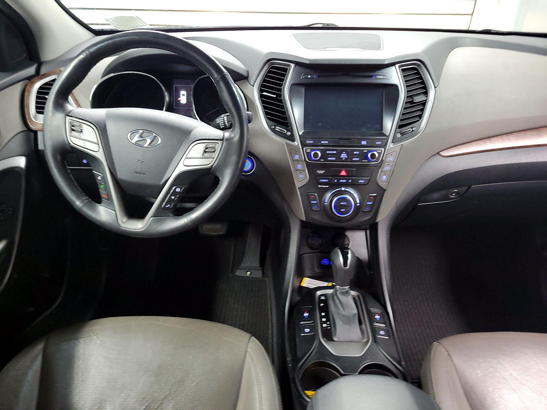 Thumbnail: 2017 Hyundai Santa Fe - 9