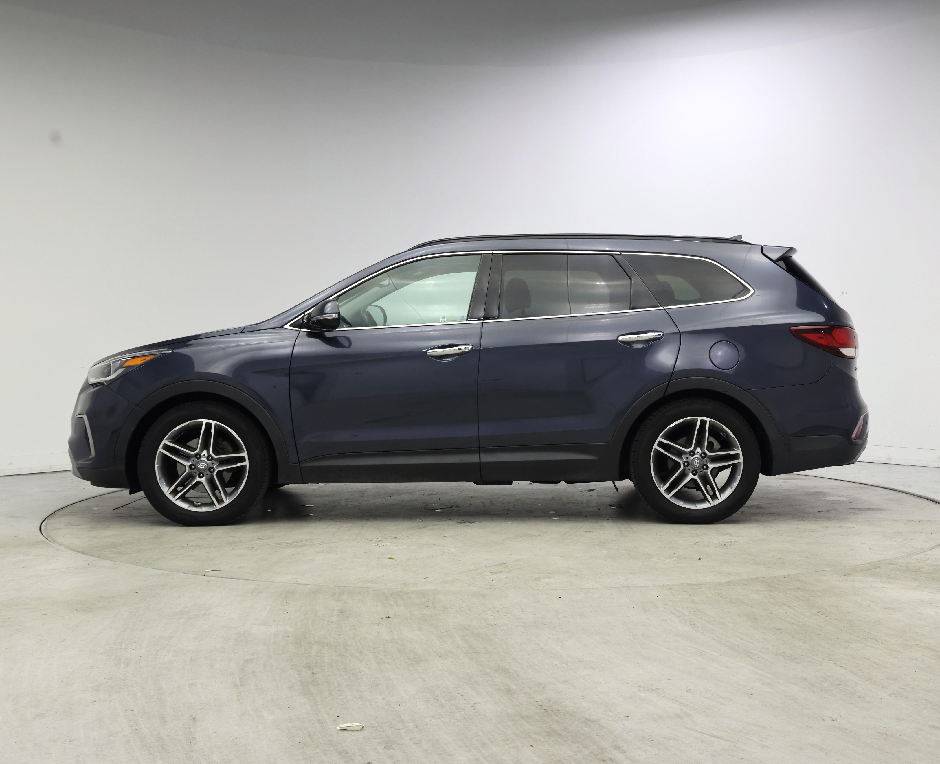 Thumbnail: 2017 Hyundai Santa Fe - 3