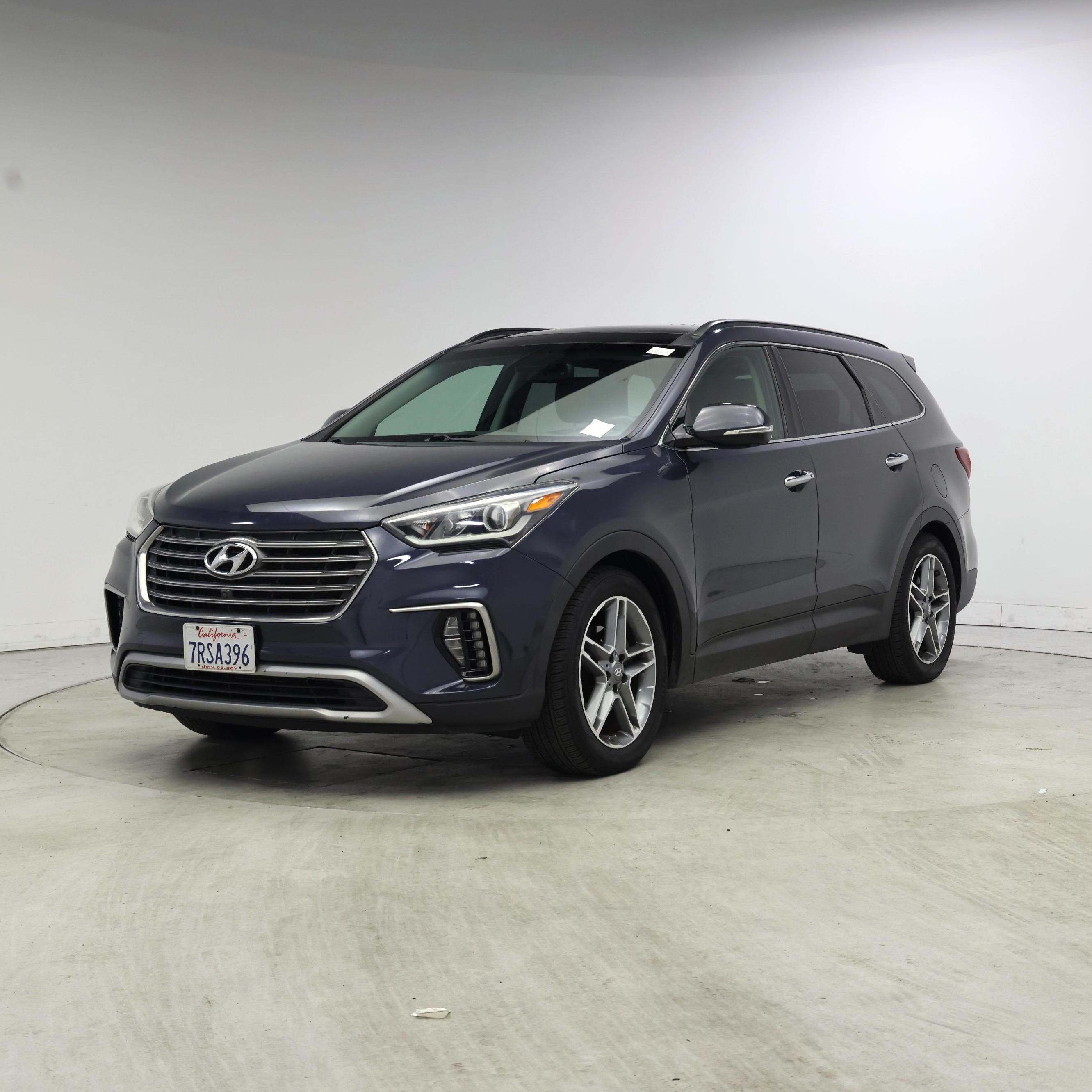 Thumbnail: 2017 Hyundai Santa Fe - 4