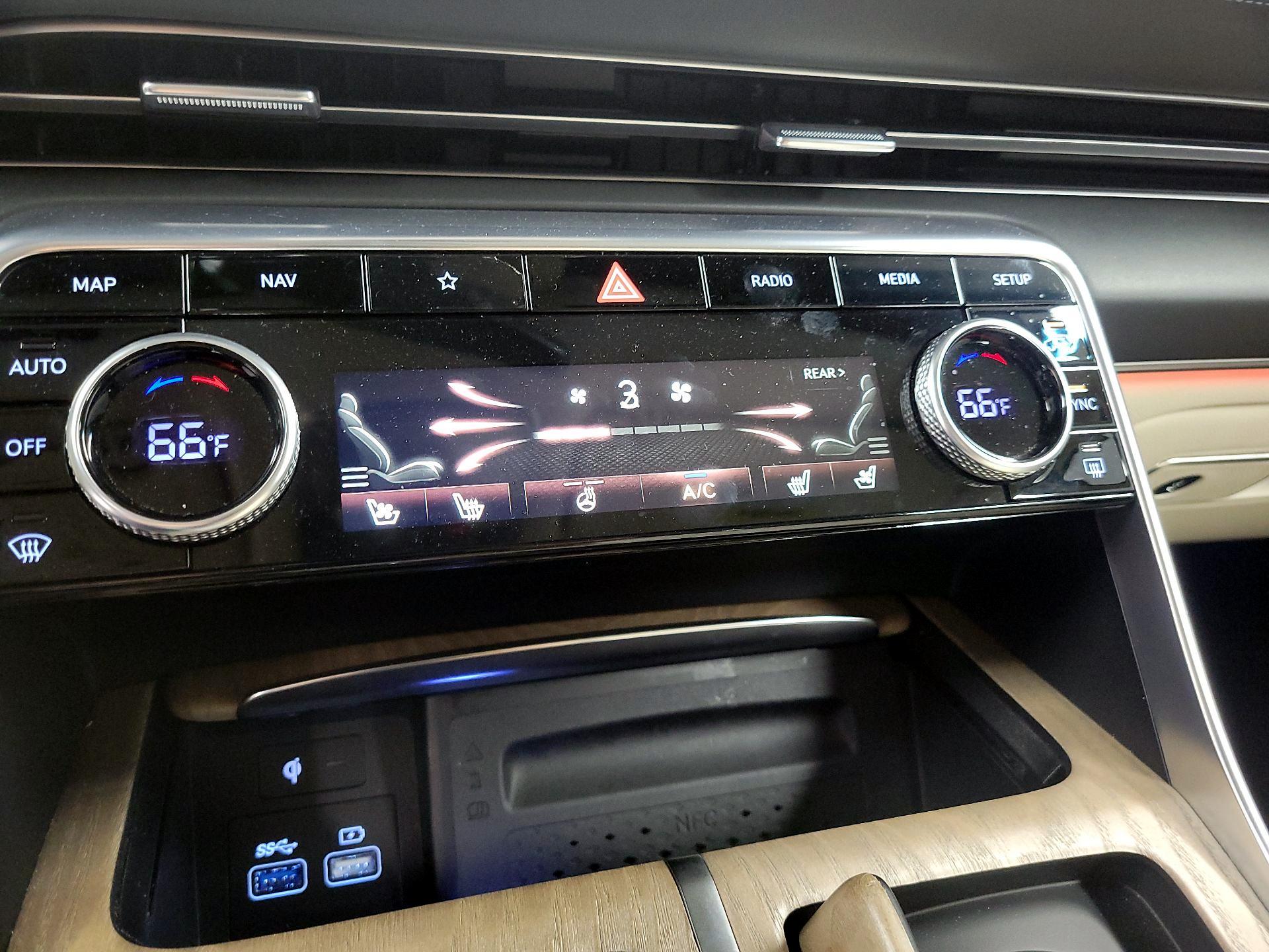 Thumbnail: 2024 Genesis GV80 - 17